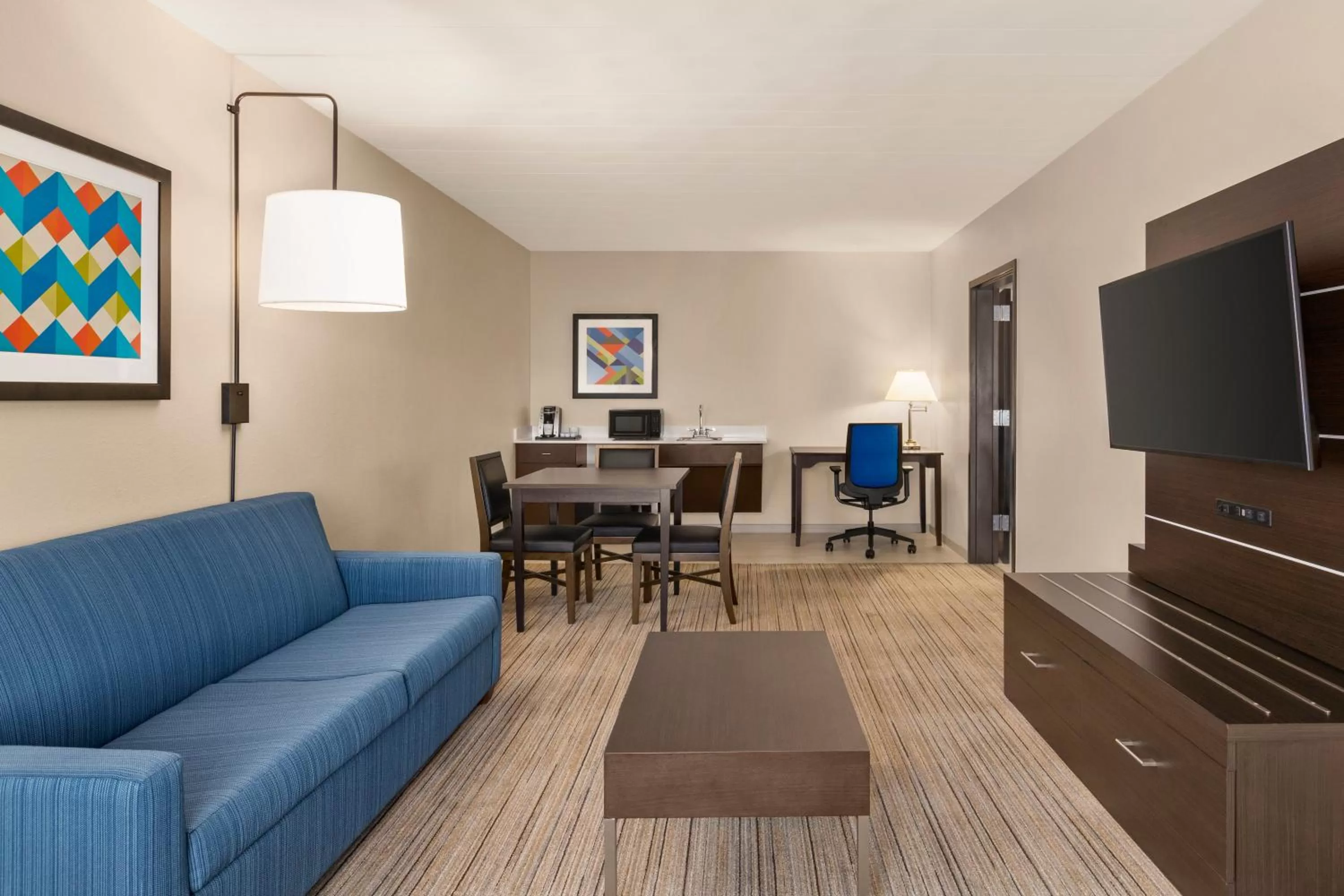 King Suite with Sofa Bed in Holiday Inn Express Hotel & Suites Fort Myers East - The Forum by IHG