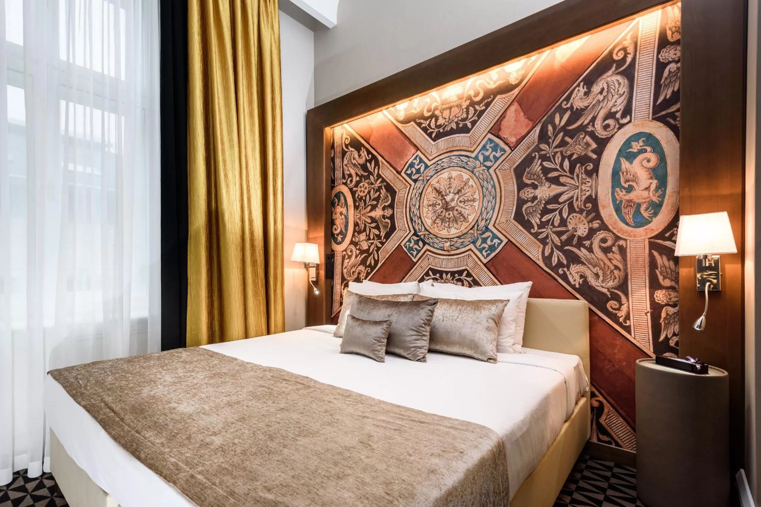 Superior Double or Twin Room in Hotel Moments Budapest by Continental Group