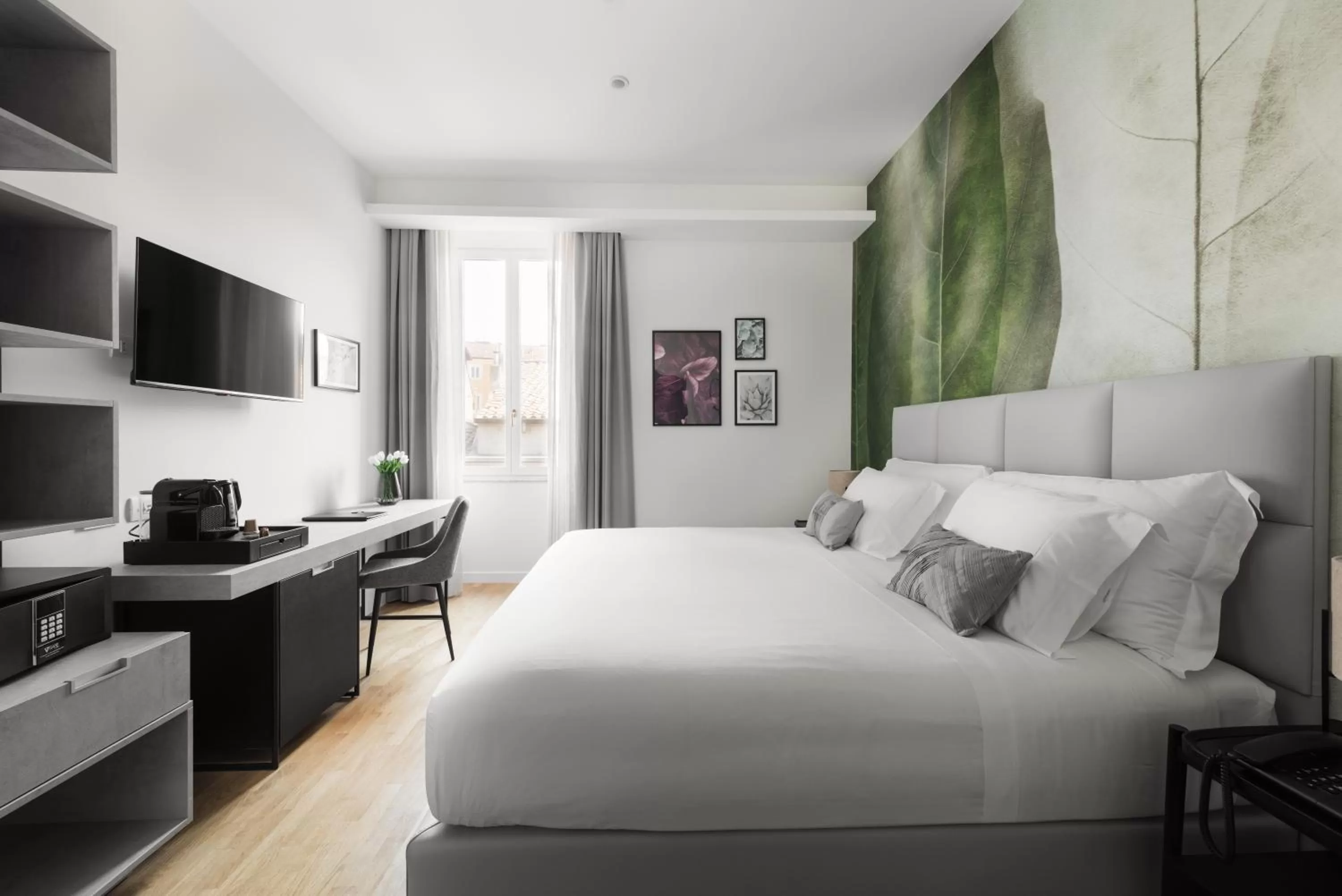 King Suite with Spa Bath in AT FORTY-ONE