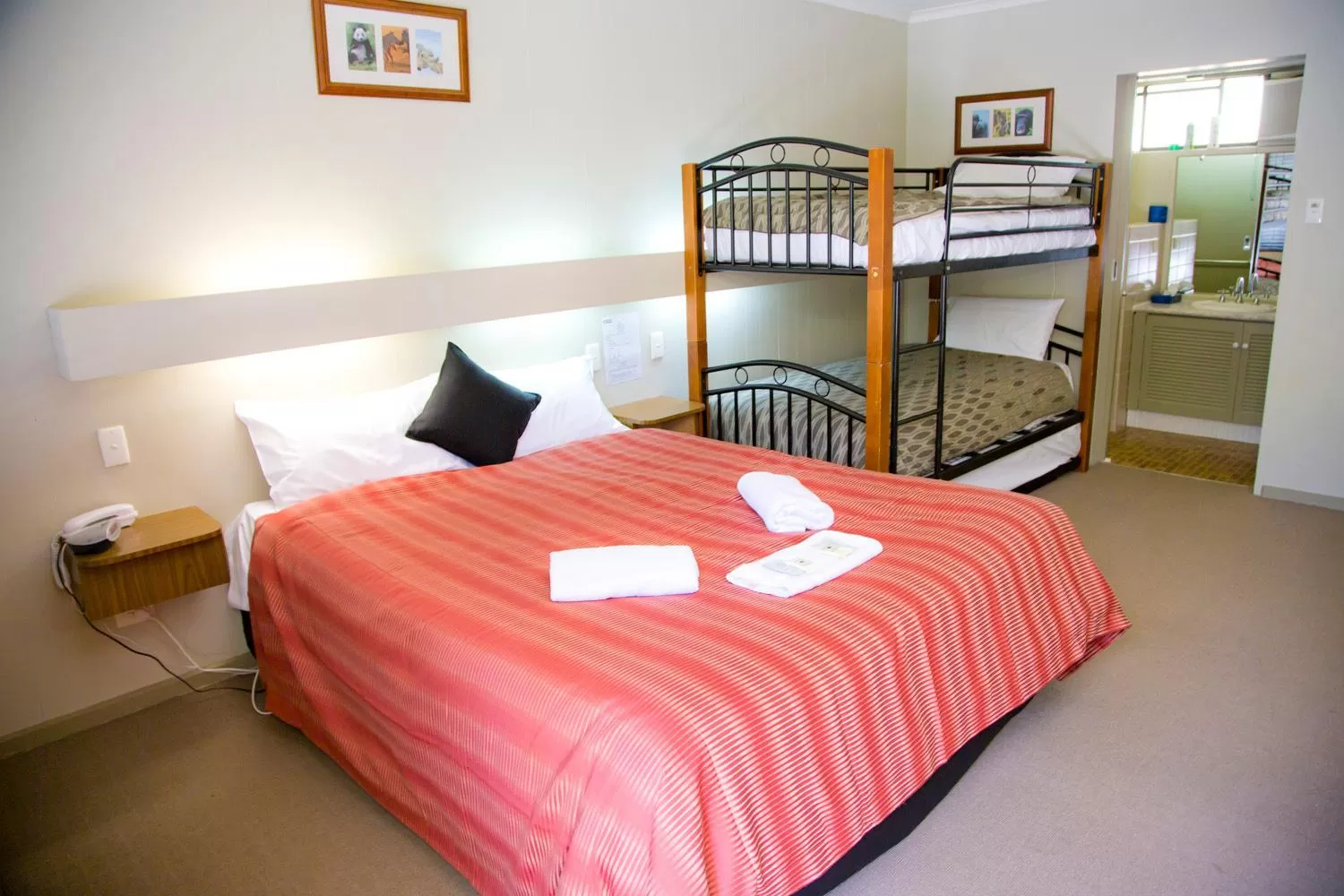 Family Room - No Pets in Black Forest Motel