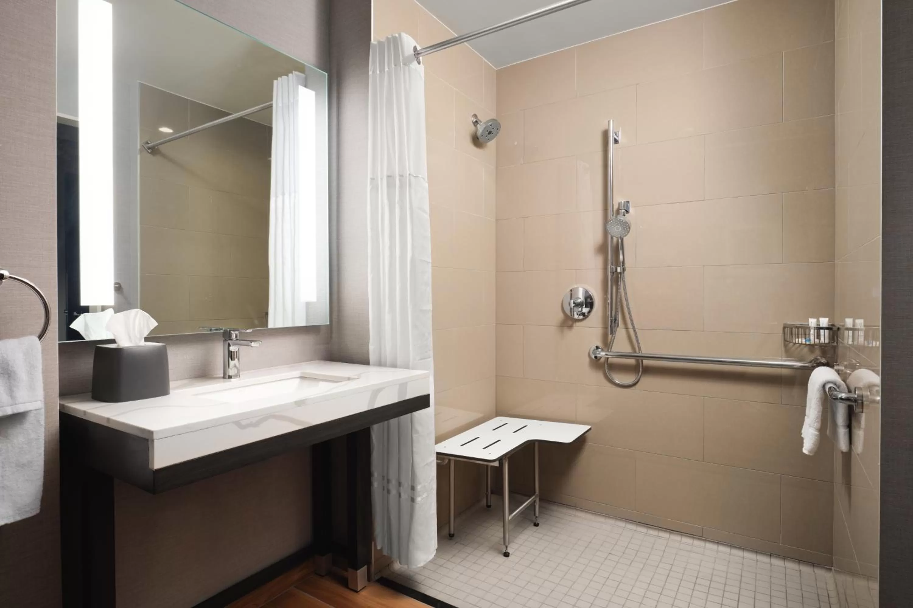 Den King Room with Roll-in Shower - Disability Access in Hyatt House LAX Century Blvd