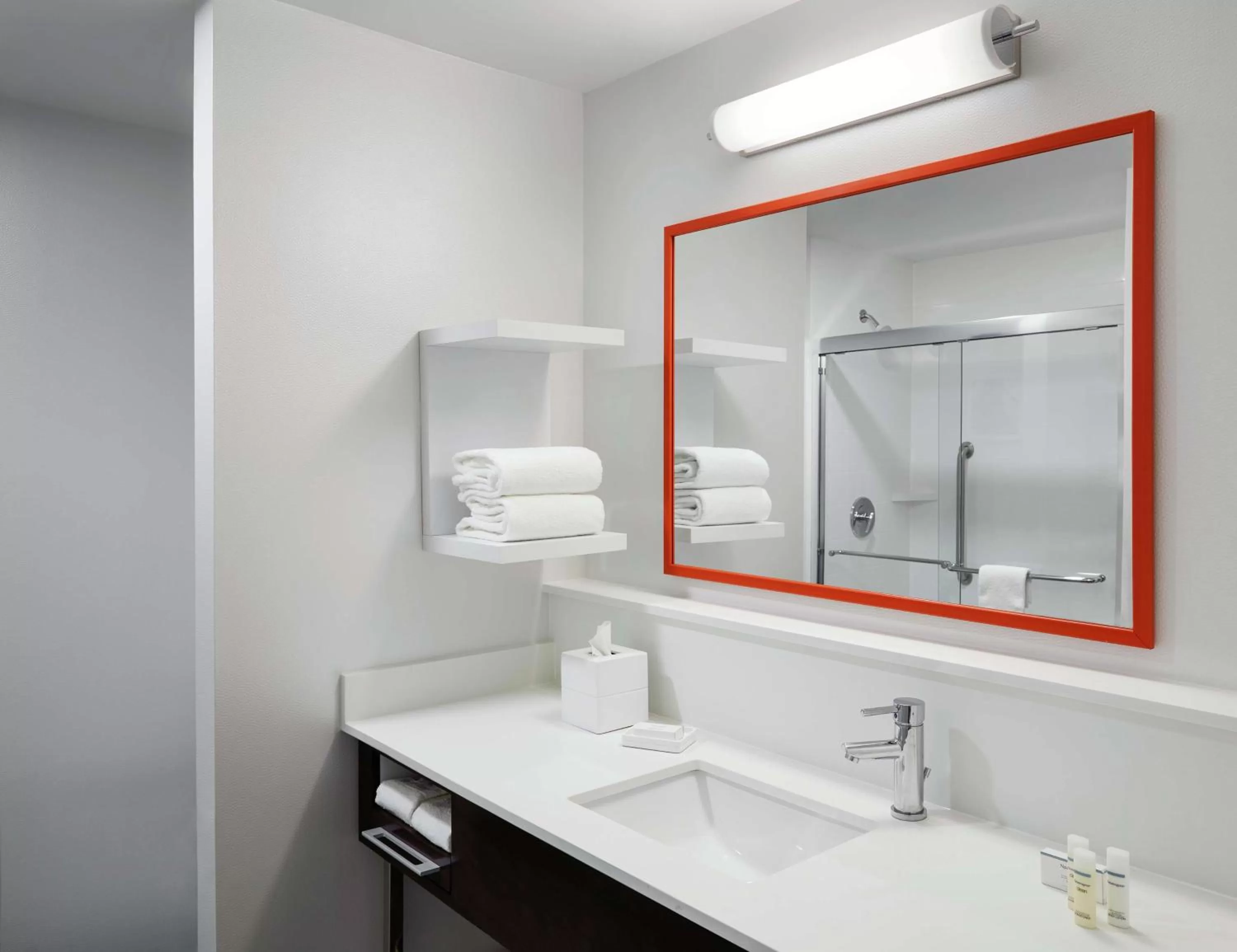 King Room with Sofa Bed in Hampton Inn & Suites Chicago/Waukegan