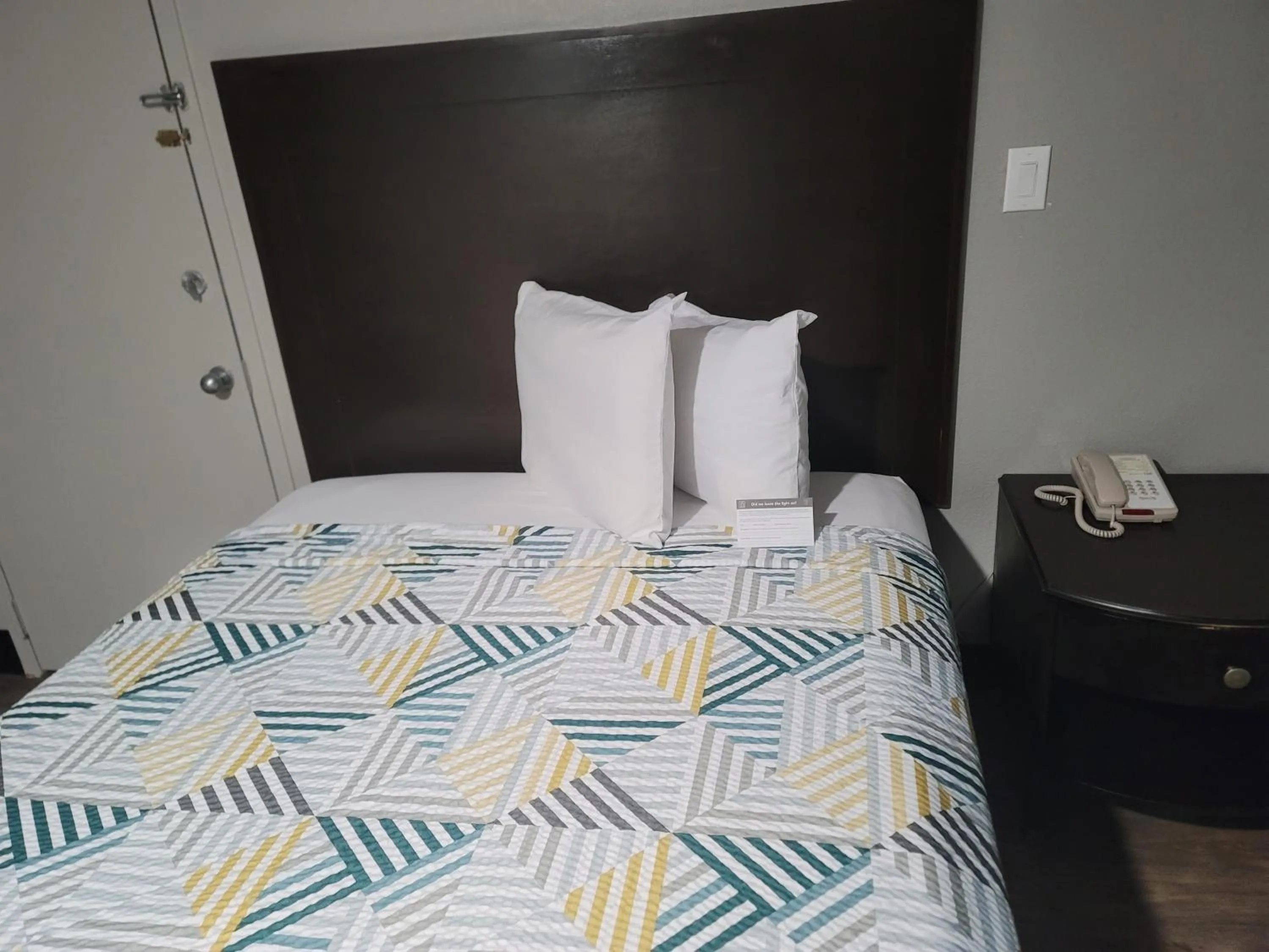 Queen Room with Two Queen Beds - Non-Smoking in Studio 6 Suites Hinesville, GA
