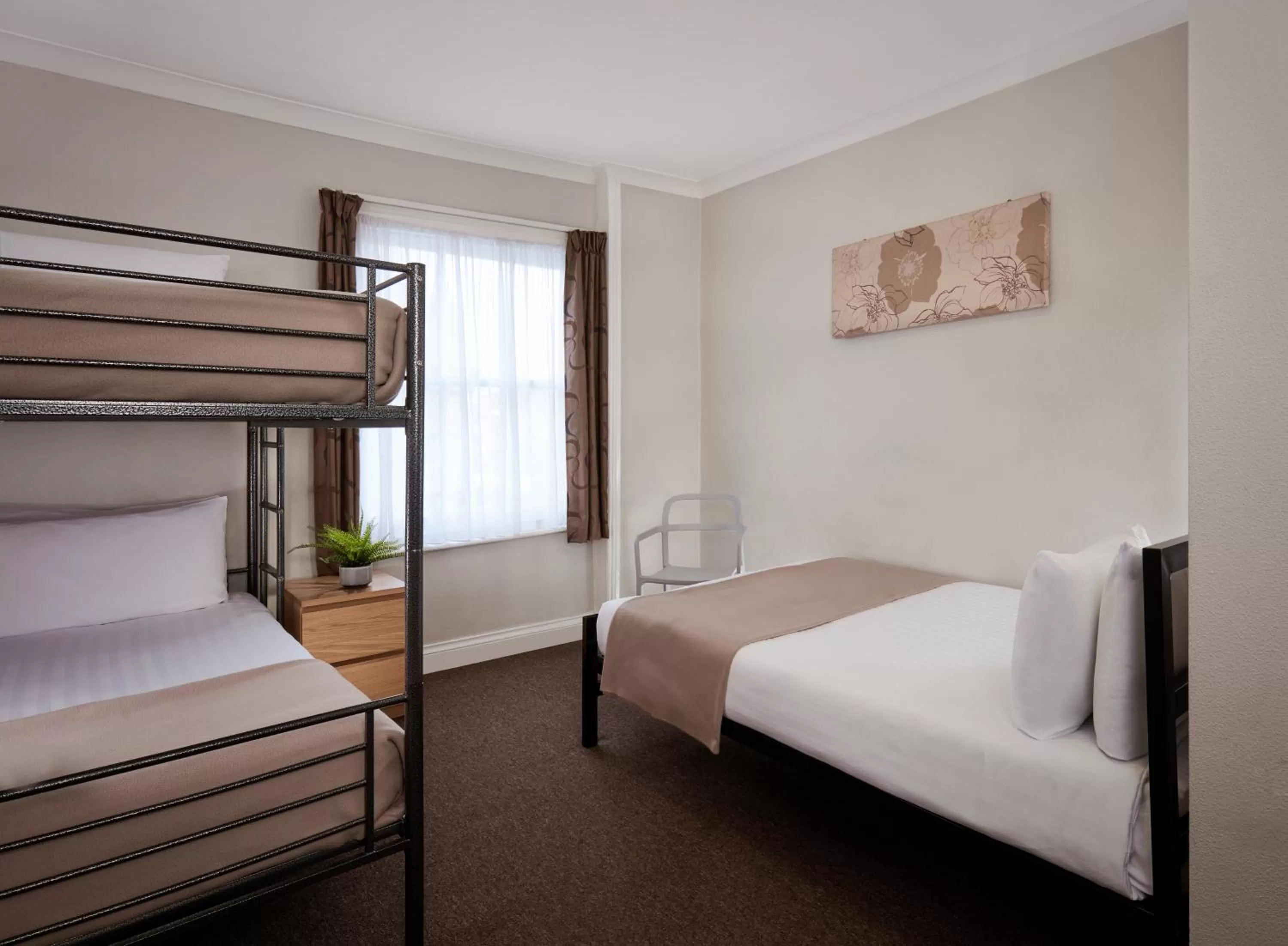 Superior Quadruple Room - Bunk & Double in Lords Hotel