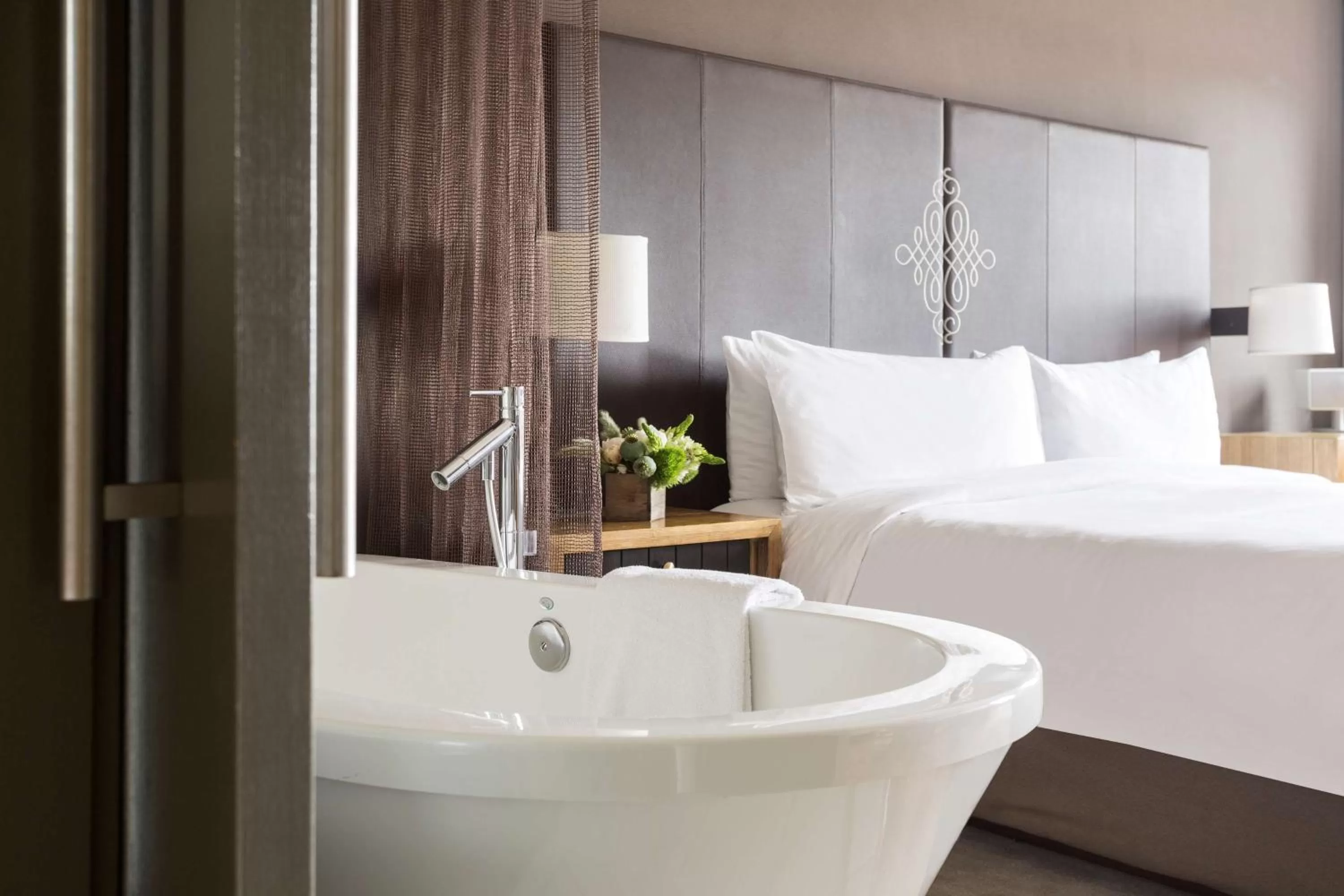 Junior Suite in Andaz Napa, By Hyatt