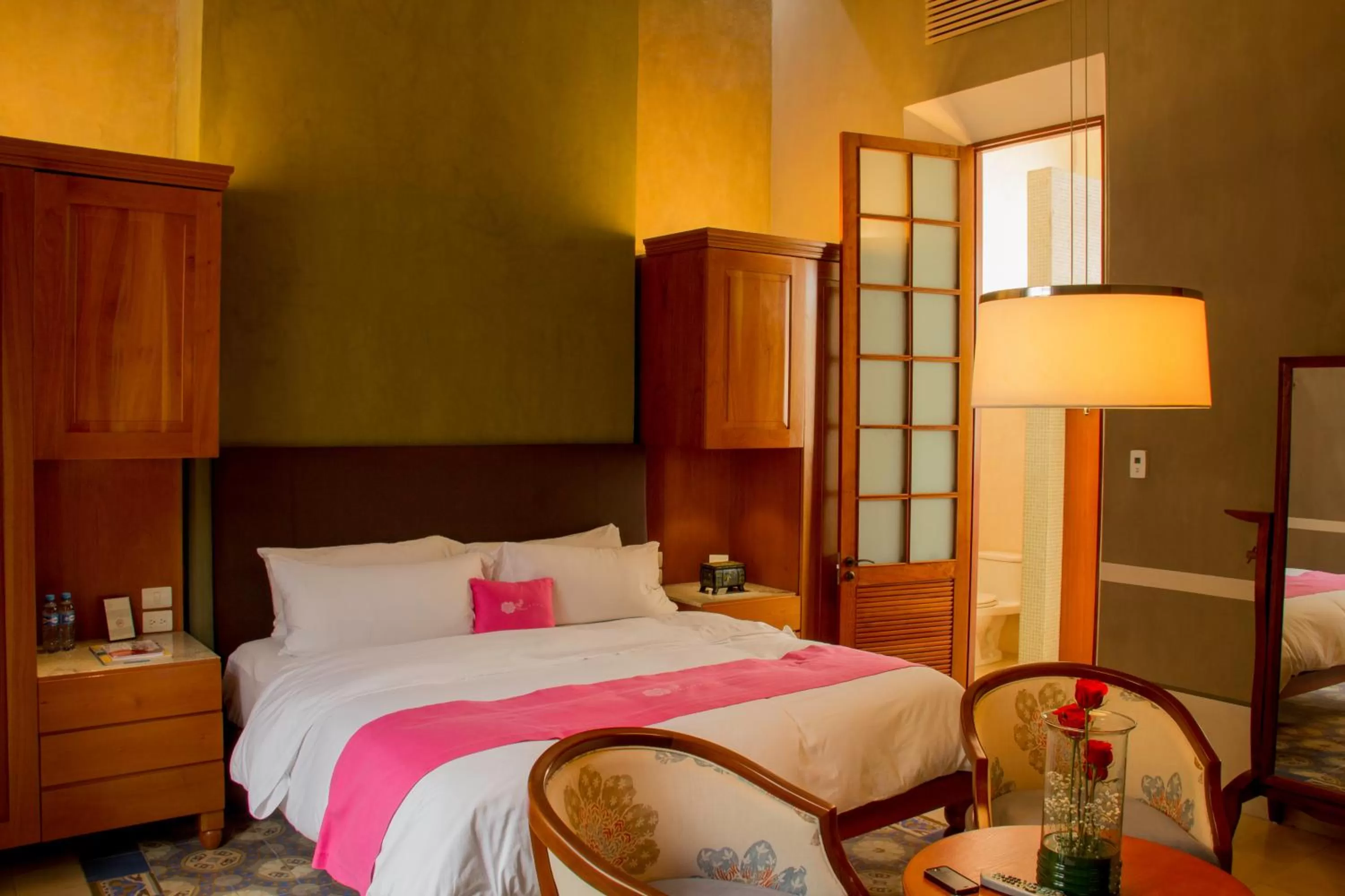 Suite King bed With Outdoor Bathtub in Rosas & Xocolate Boutique Hotel and Spa Merida, a Member of Design Hotels