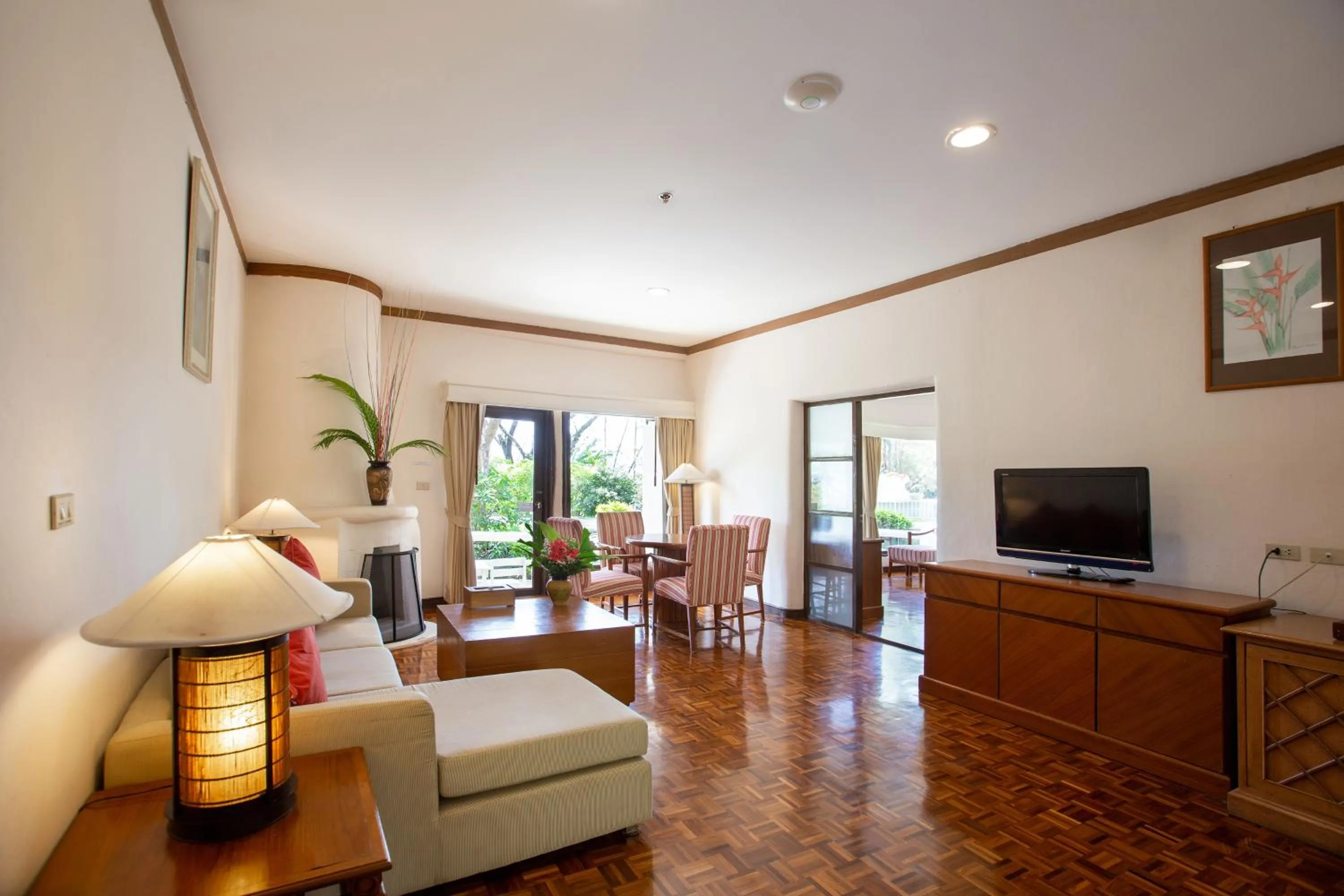 Hillside One-Bedroom Suite in Imperial Phukaew Hill Resort