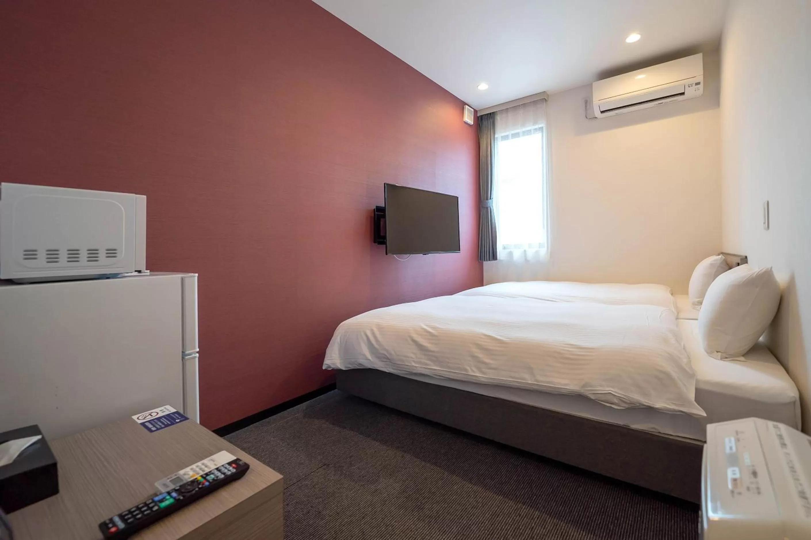 Hollywood Twin Room  - single occupancy in HOTEL R9 The Yard Taketoyo