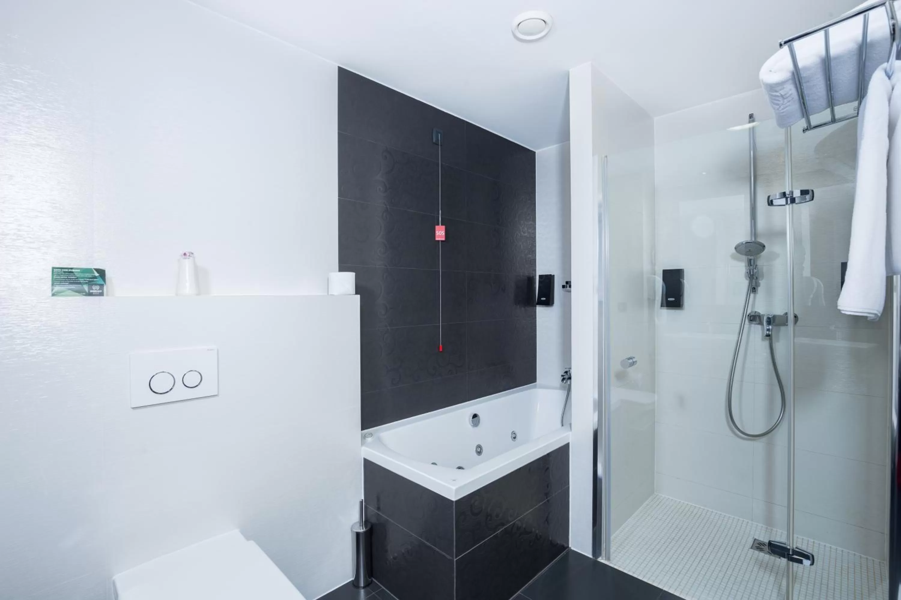 Junior Suite in Emerald Hotel