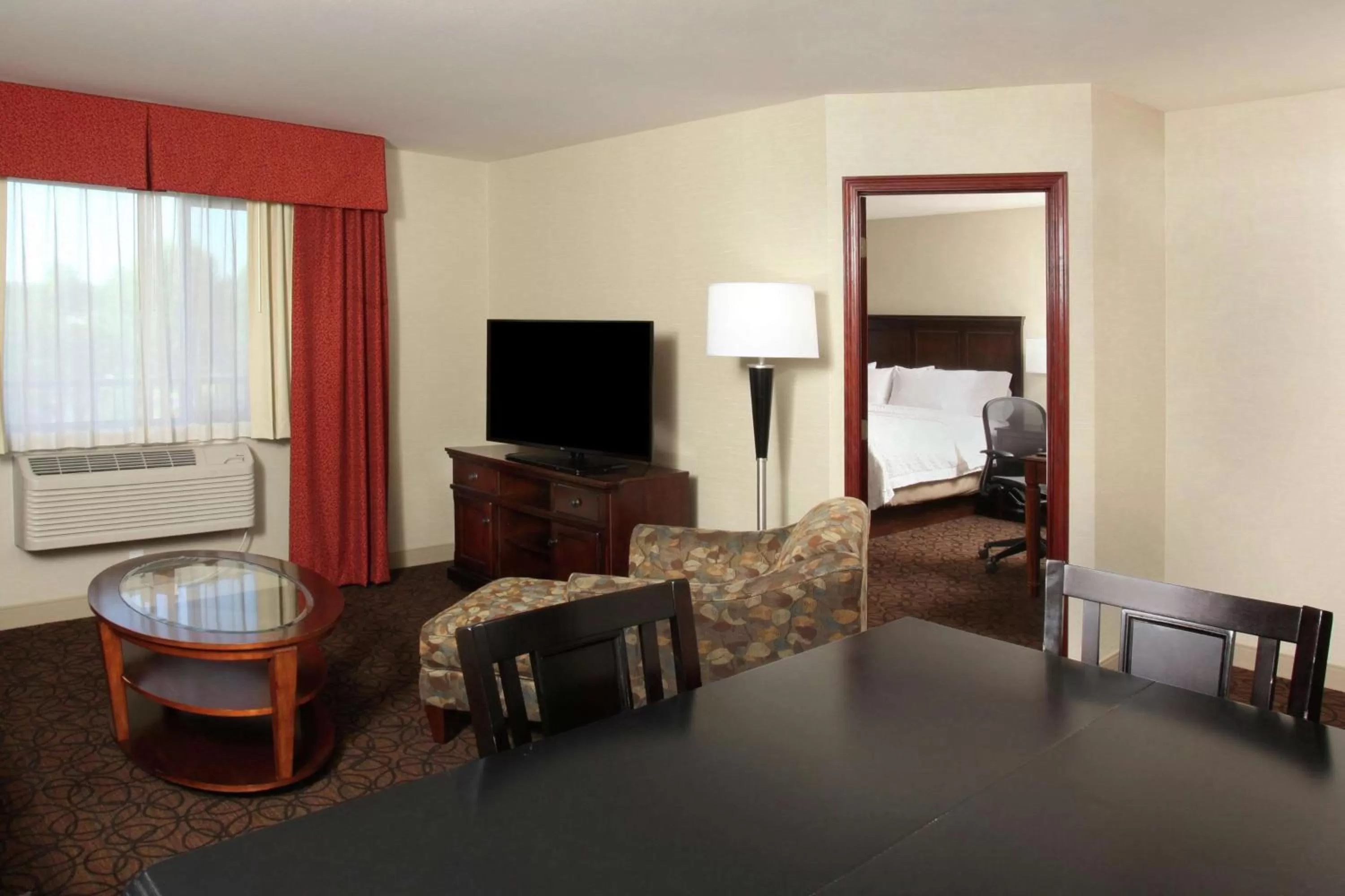 One-Bedroom King Suite- Non-Smoking in Hampton Inn Richland-Tri Cities