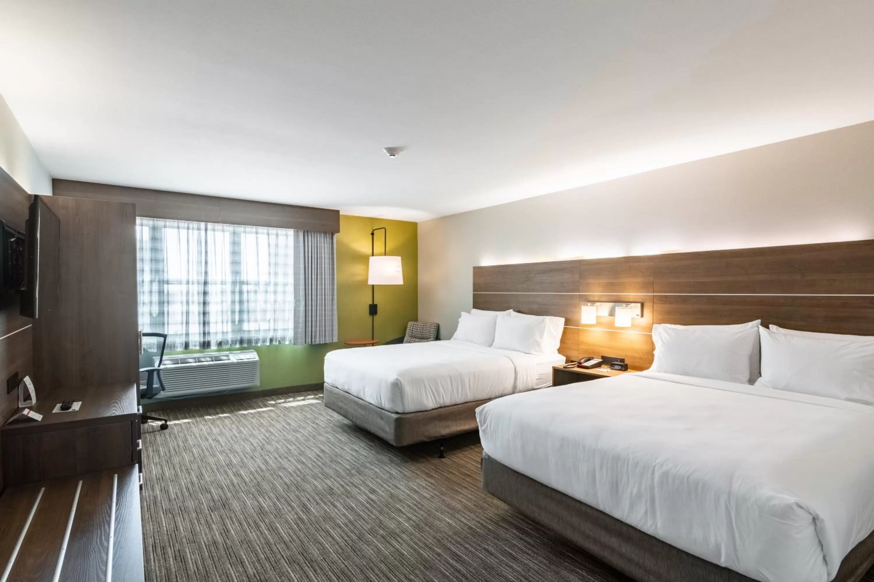 Standard Room in Holiday Inn Express & Suites Camarillo by IHG