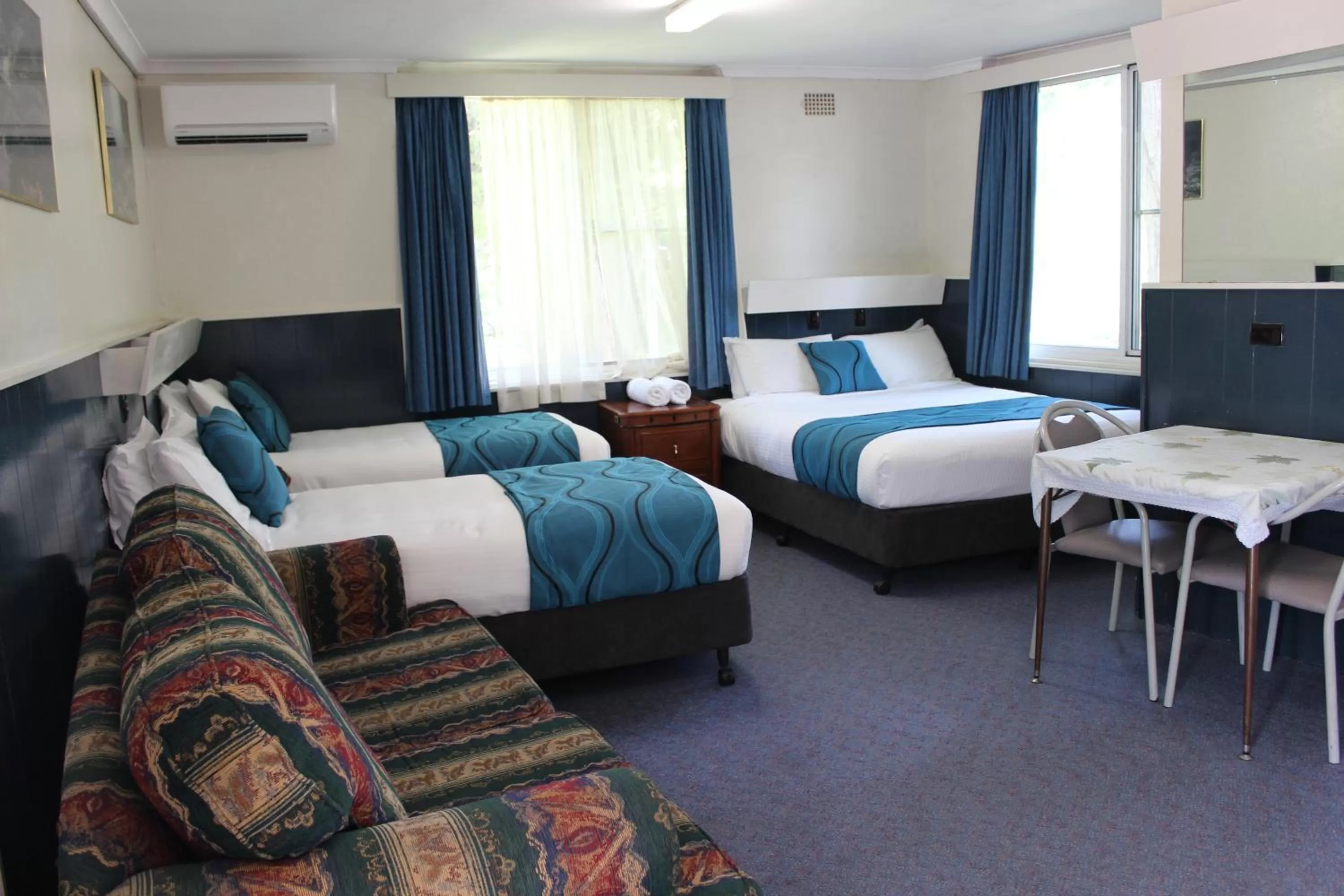 Classic Family Room in High Mountains Motor Inn