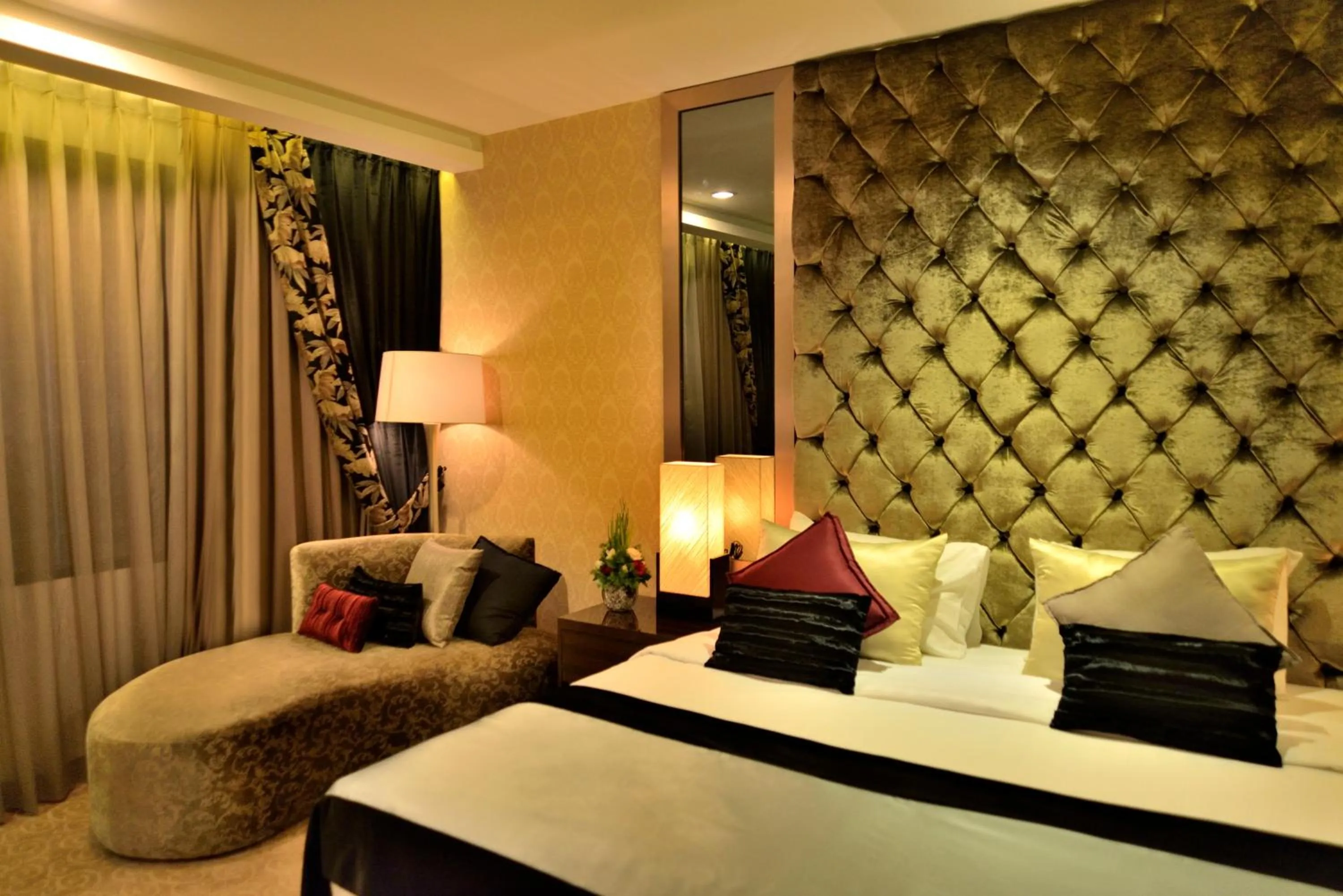 Executive Twin Room in Amaroossa Grande