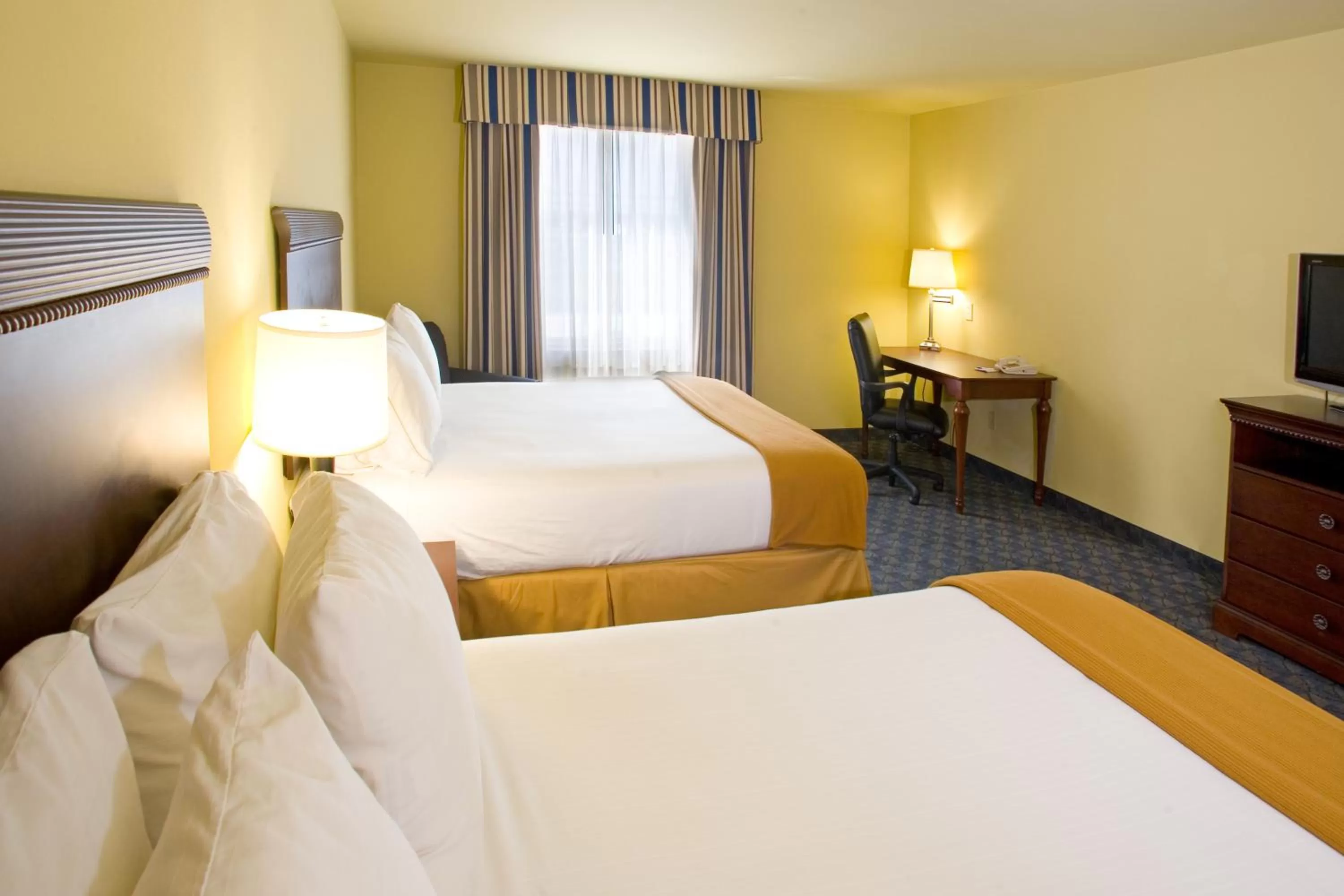 Queen Room with Two Queen Beds in Holiday Inn Express & Suites, Corpus Christi NW, Calallen, an IHG Hotel