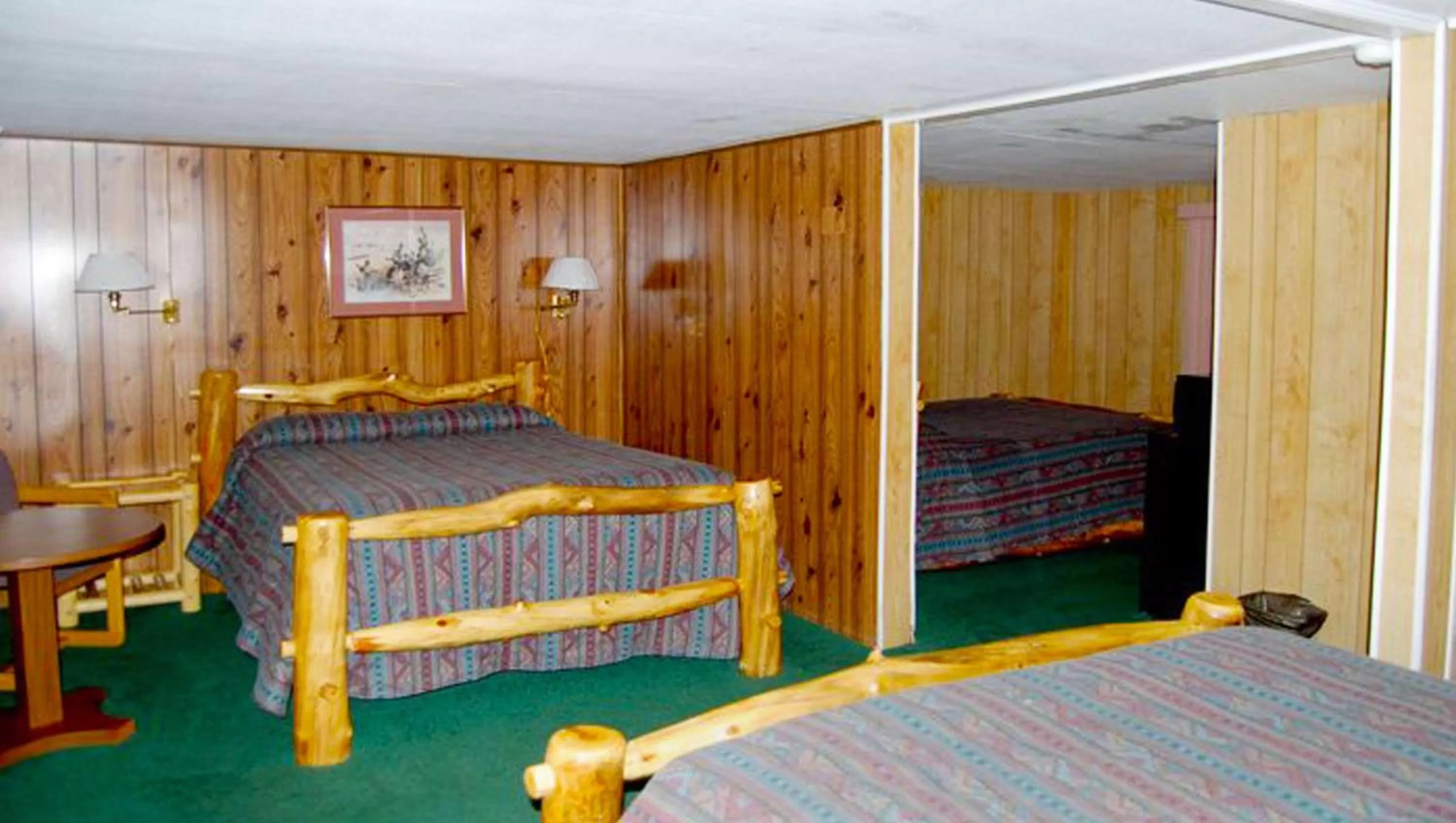 Queen Room with Four Queen Beds in Marianna Inn Panguitch