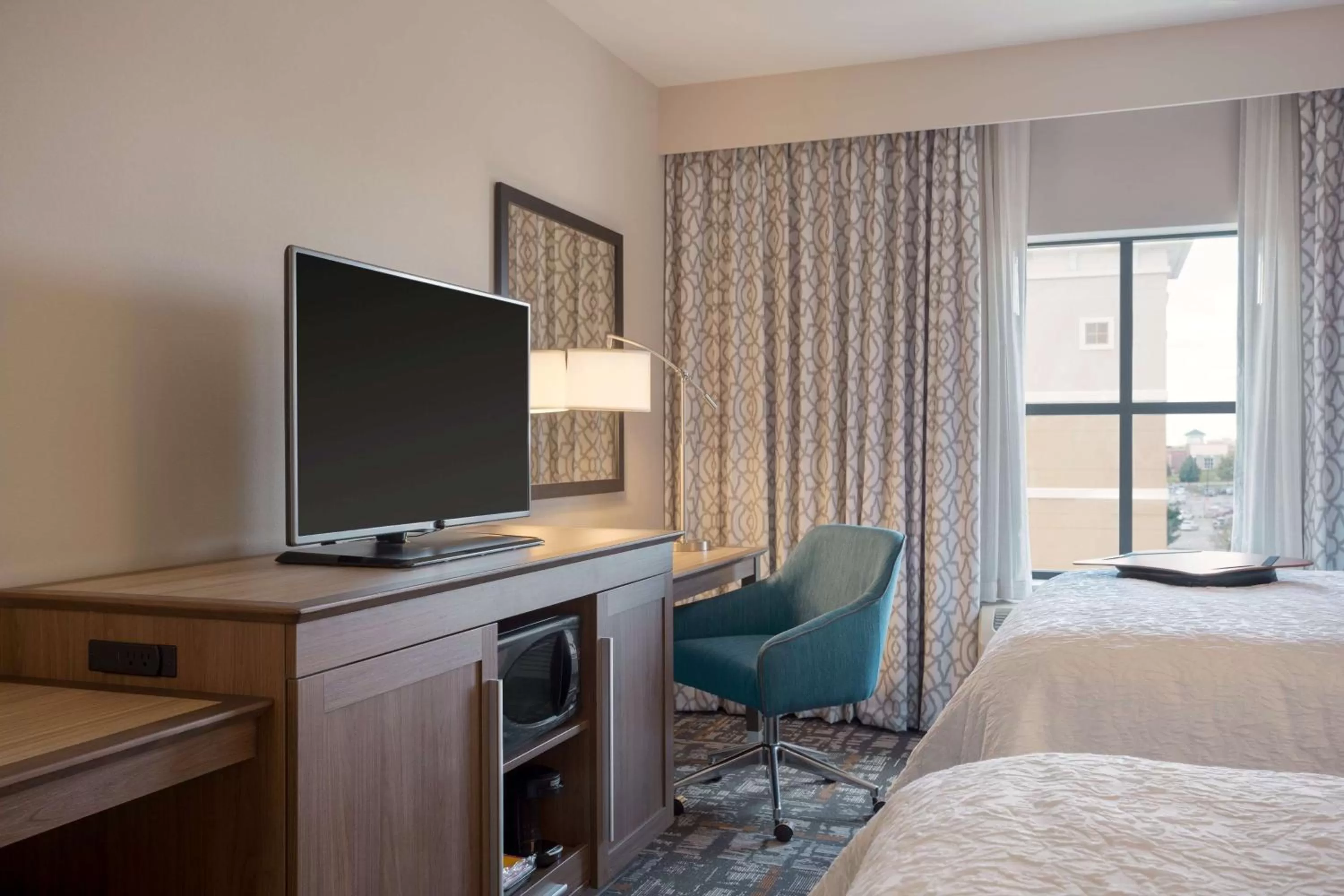Queen Room with Two Queen Beds - Hearing Access/Non-Smoking in Hampton Inn & Suites West Des Moines Mill Civic