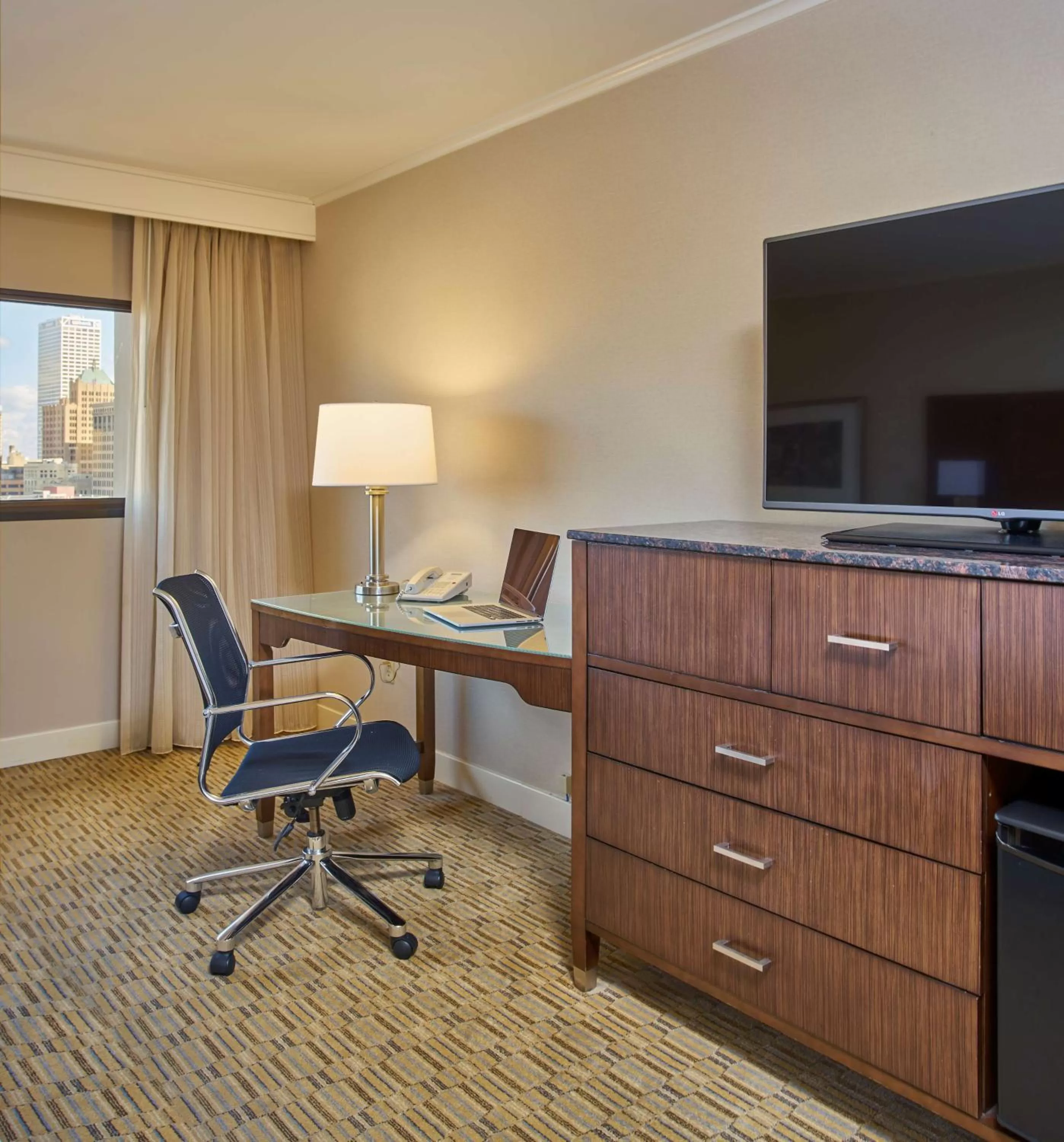 Double Room with Two Double Beds and City View  in Hyatt Regency Milwaukee
