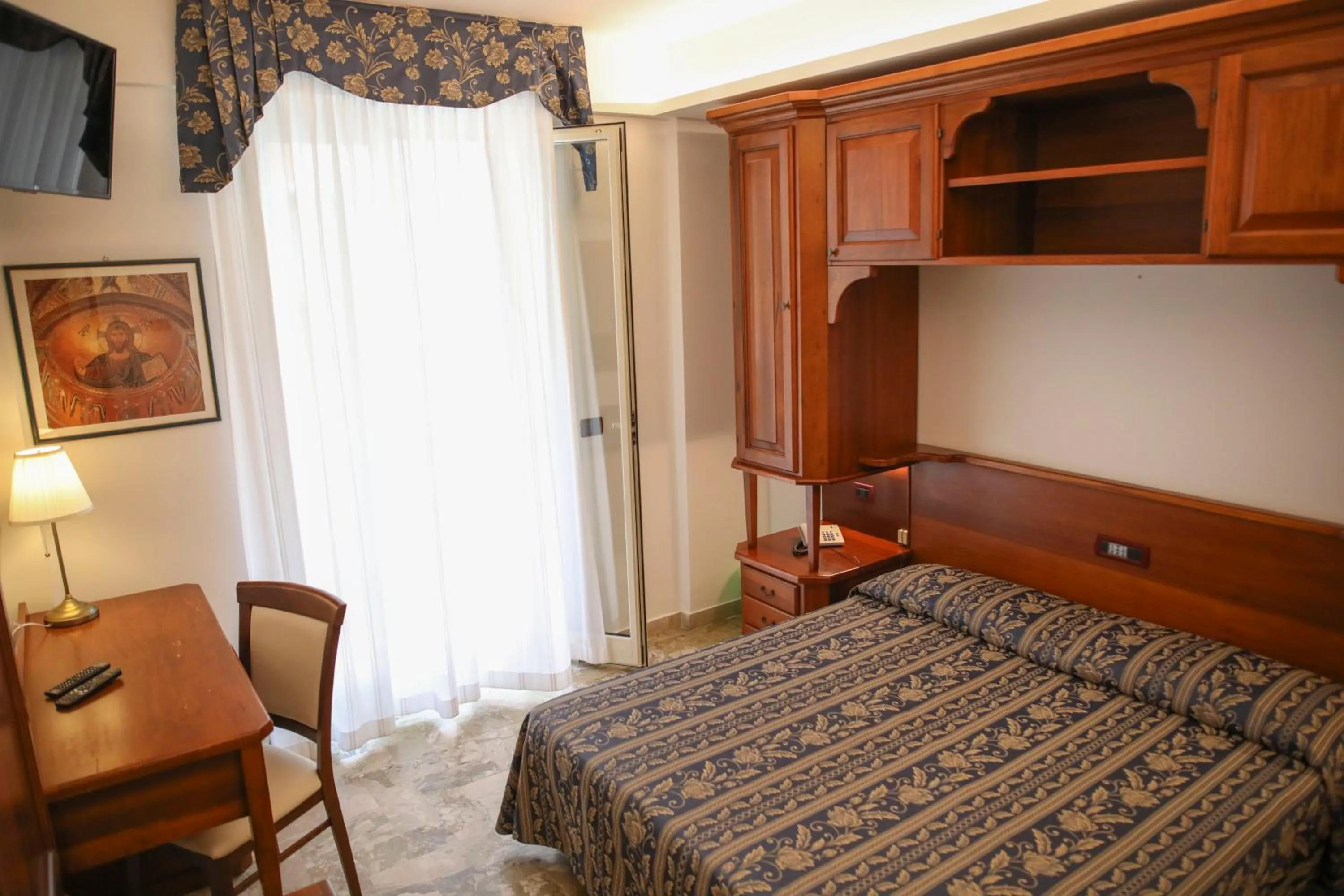 Double or Twin Room in Hotel La Giara