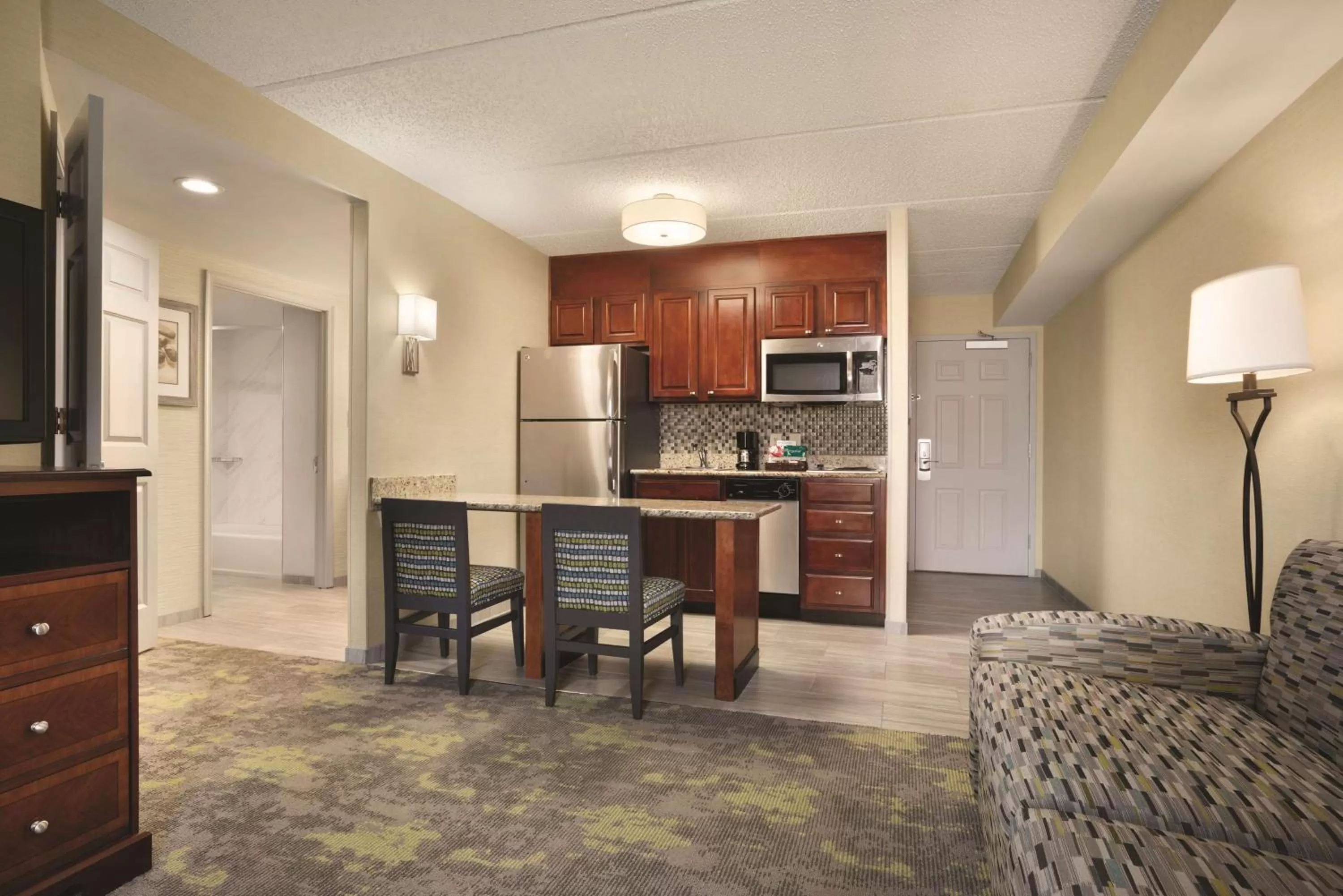King Suite - Mobility Access/Non-Smoking in Homewood Suites Williamsburg
