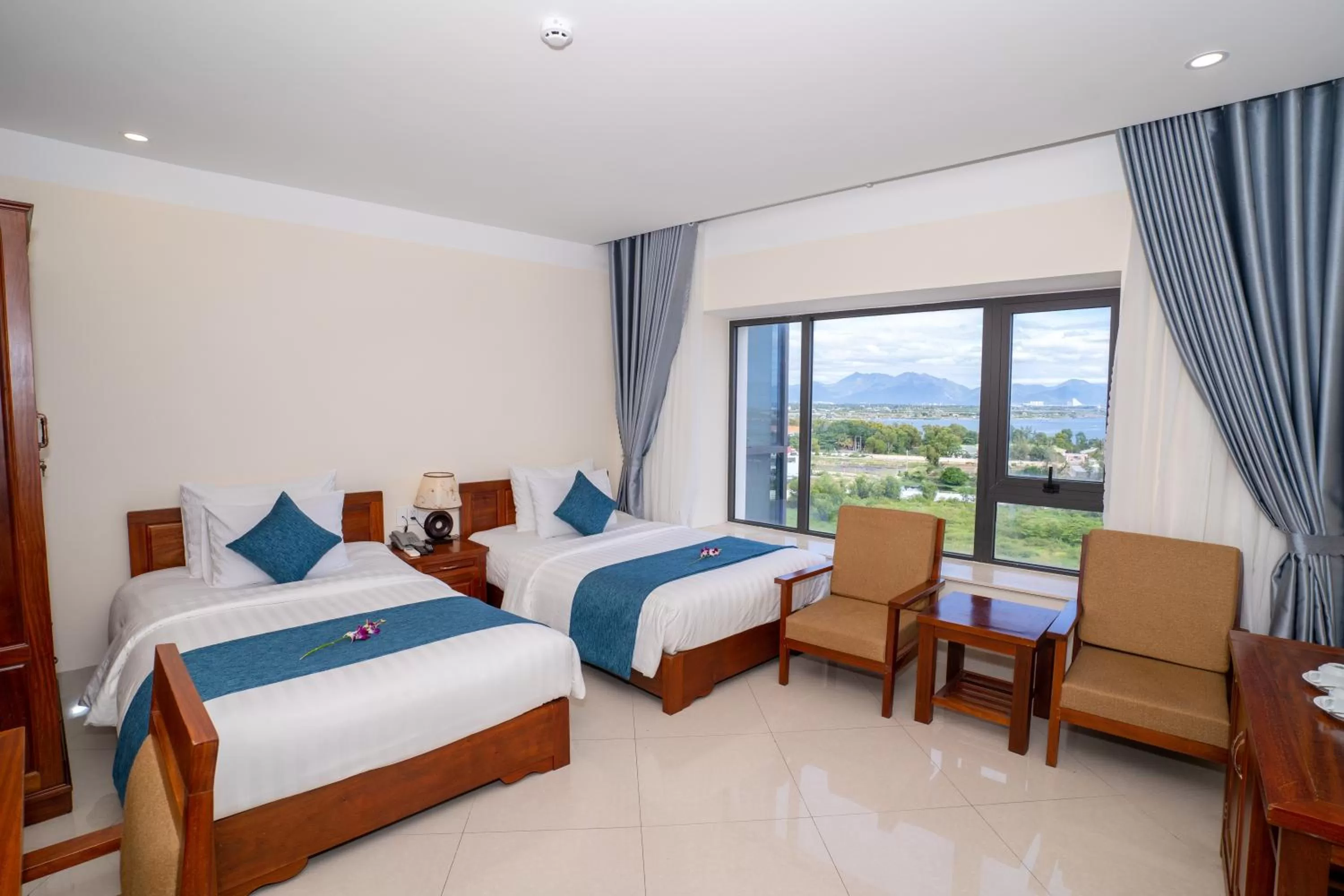 Deluxe Twin Room with Sea View in Navy Hotel Cam Ranh