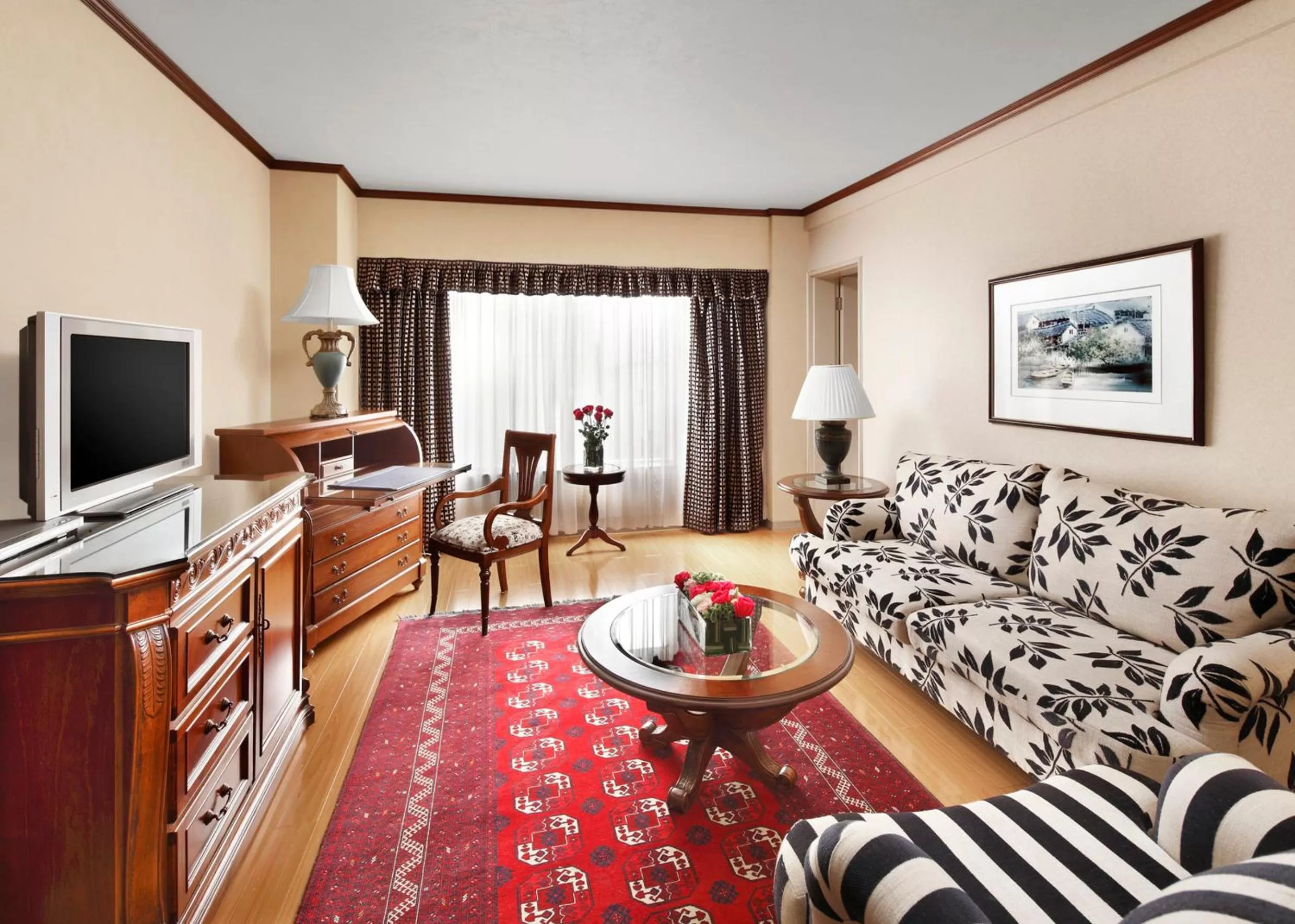 Deluxe Suite(Inclusive of Executive Lounge access) in Hongqiao Jin Jiang Hotel (Formerly Sheraton Shanghai Hongqiao Hotel)