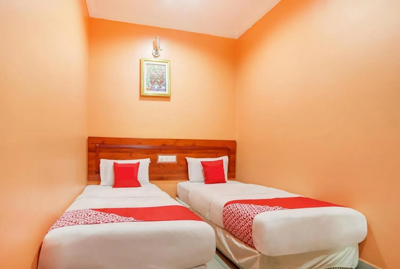 Standard Twin Room in My Town Hotel