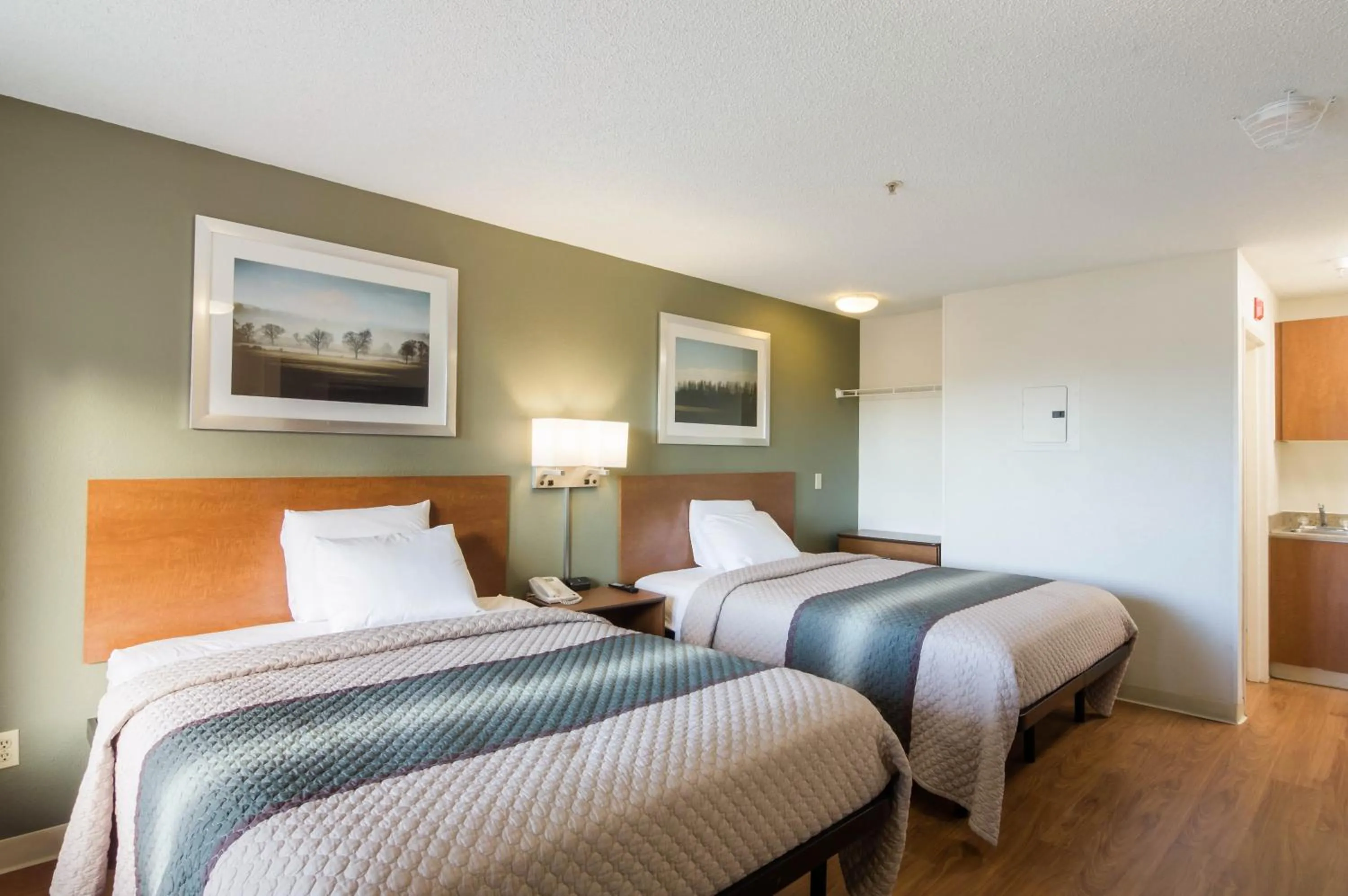 Studio Room with Two Queen Beds Non-Smoking       in HomeTowne Studios by Red Roof Denver - Thornton