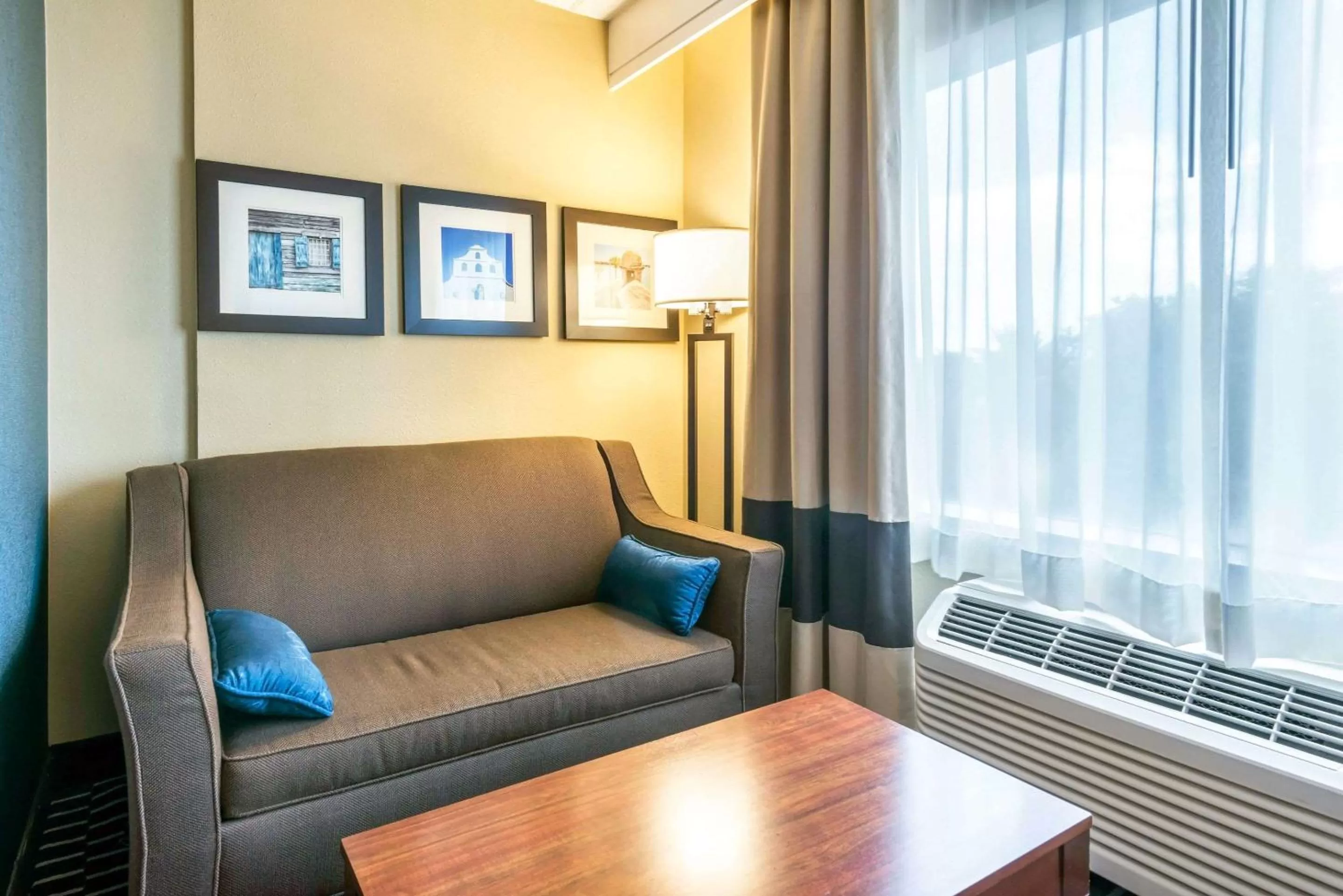 King Suite in Spark By Hilton St. Augustine Historic District