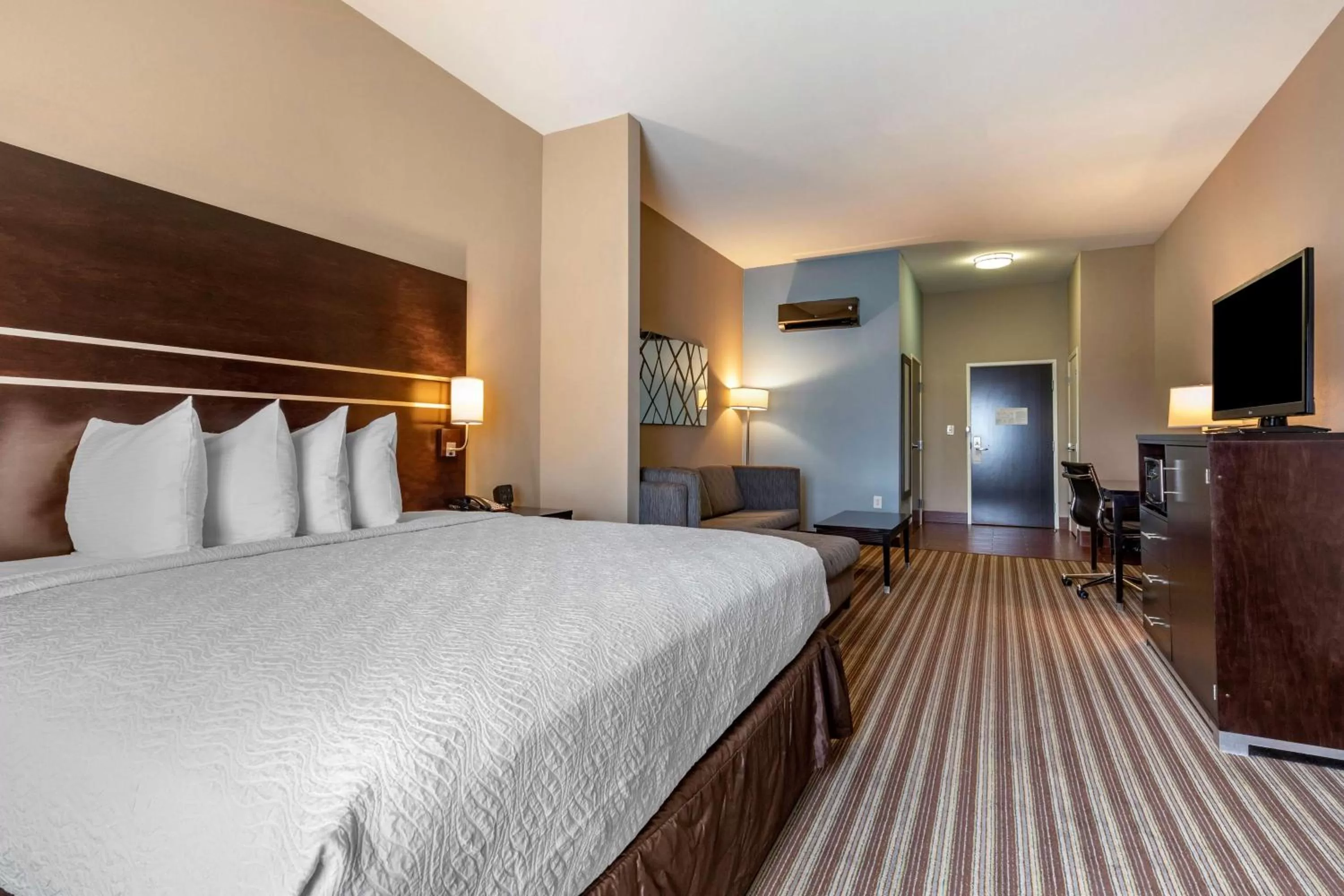 Two-Bedroom Suite with One King and One Queen Bed - Disability Access in Best Western Plus North Odessa Inn & Suites