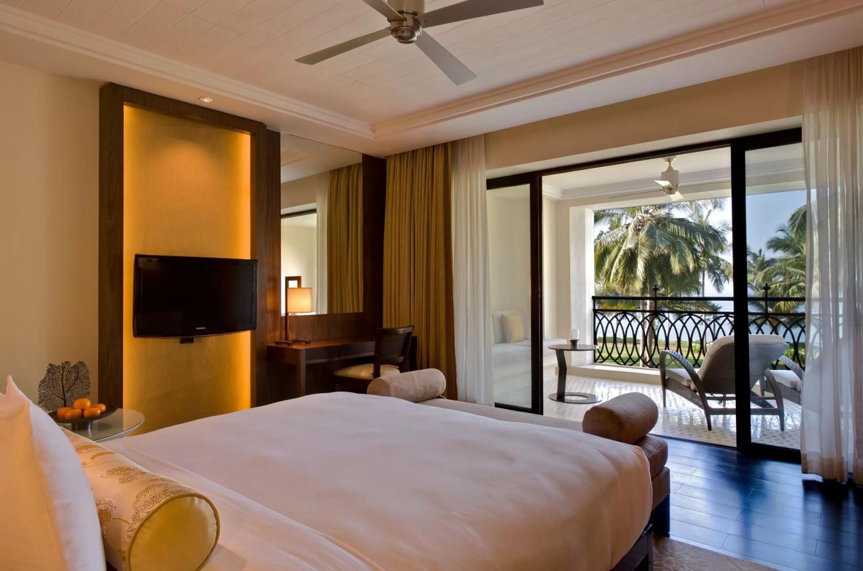 King Room with Balcony and Bay View in Grand Hyatt Goa