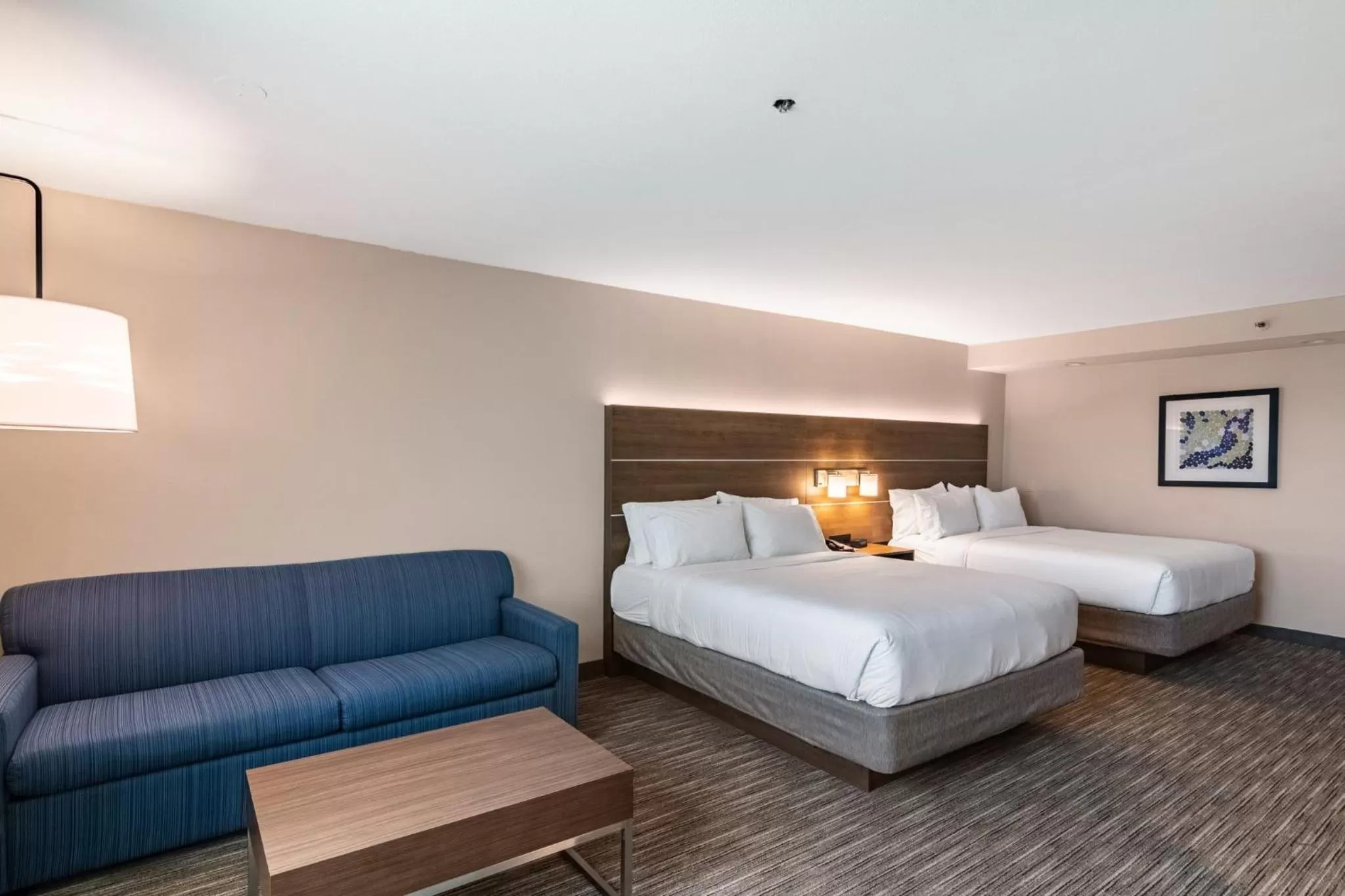 Queen Suite with Two Queen Beds and Sofa Bed in Holiday Inn Express & Suites Camarillo by IHG