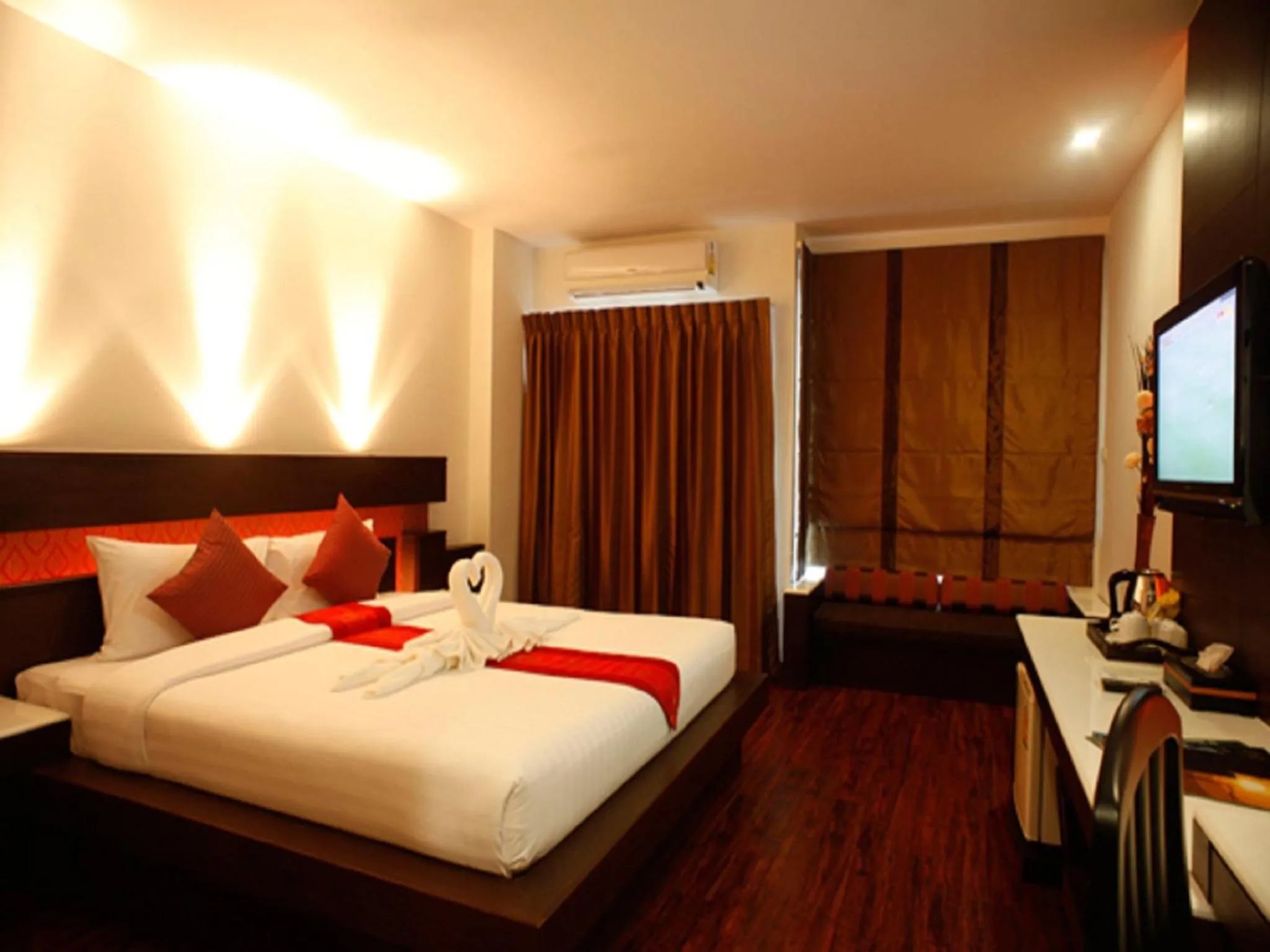 Deluxe Double Room in Suvarnabhumi Suite Hotel