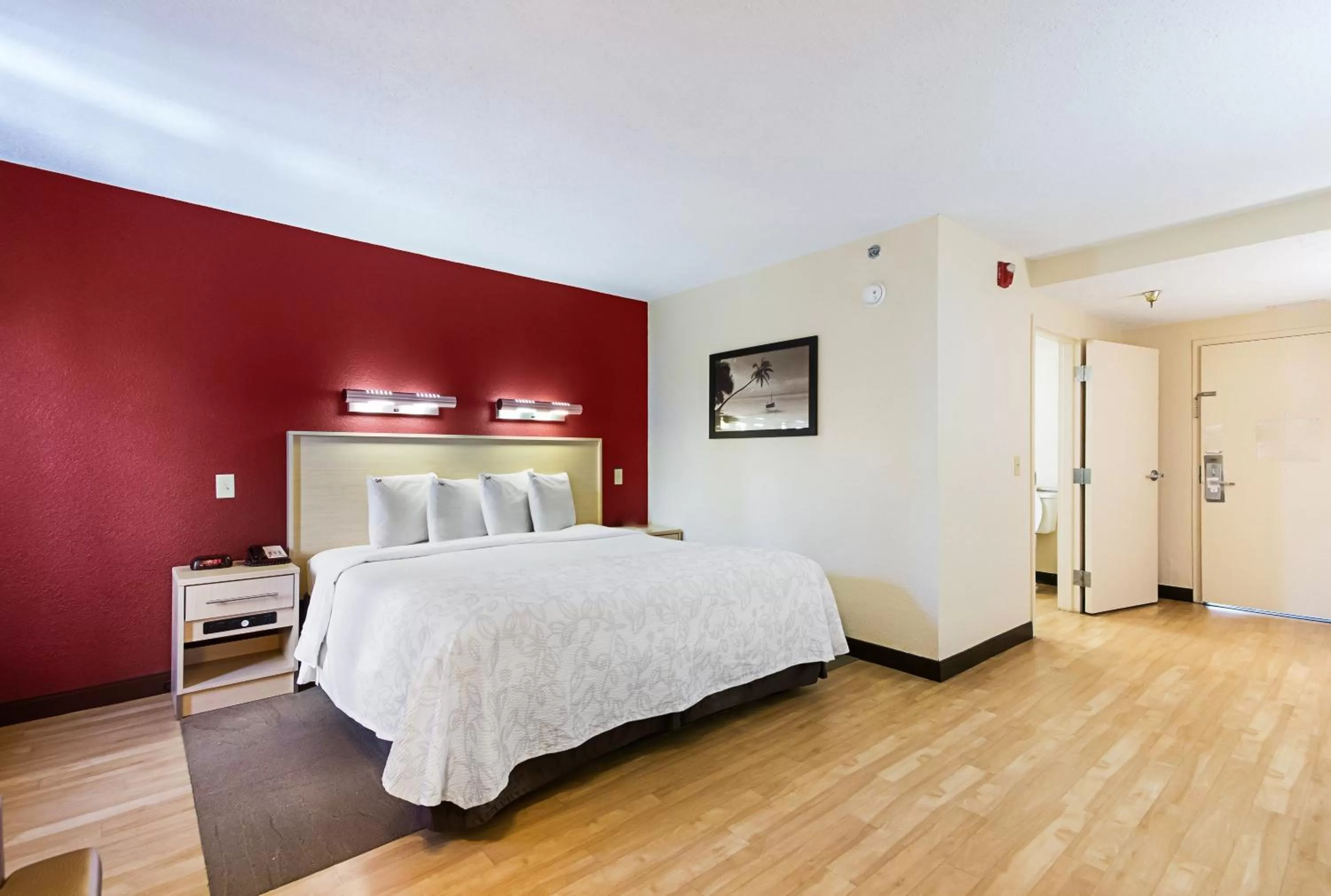 Superior King Room Disability Access Smoke Free in Red Roof Inn PLUS+ West Palm Beach