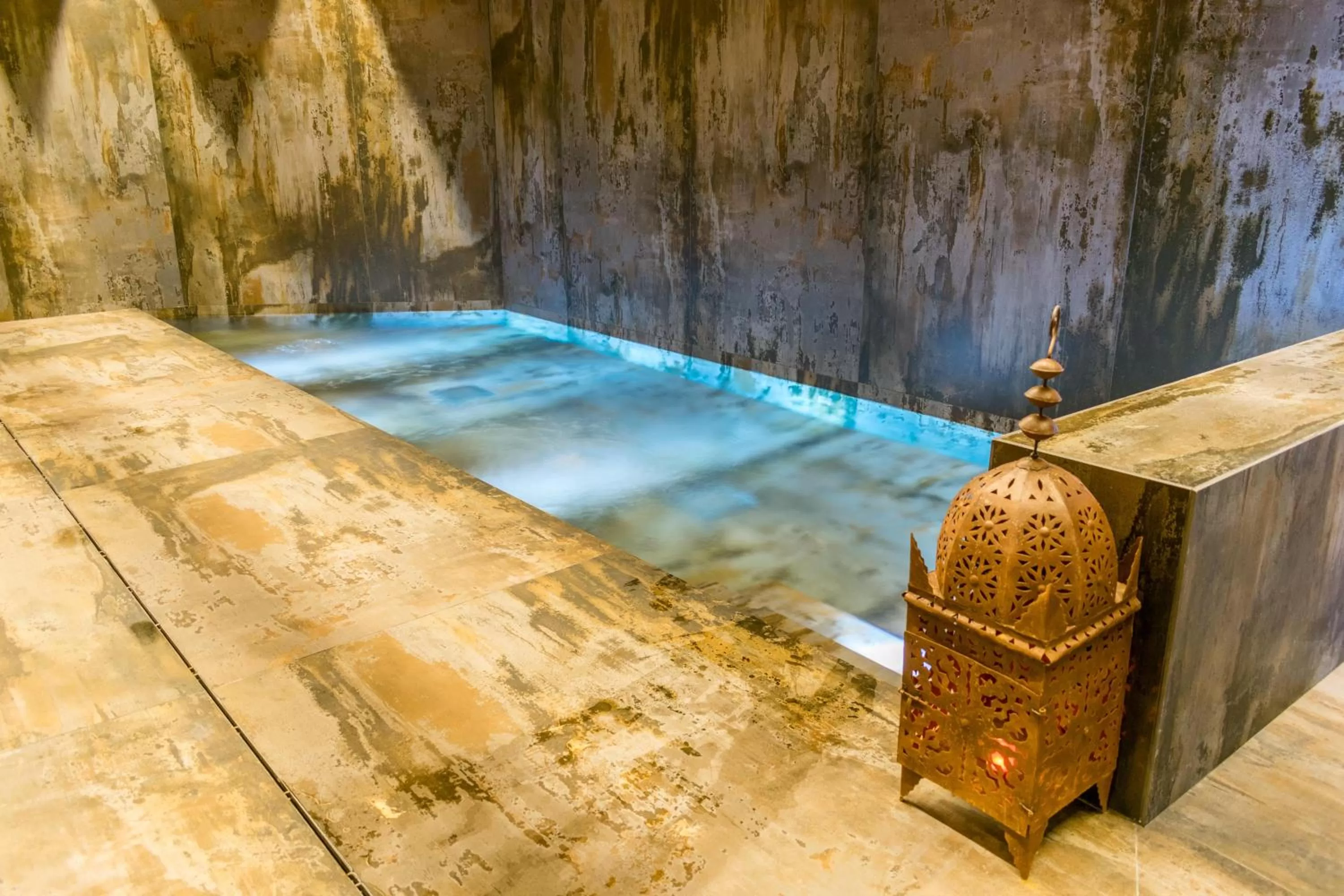 Double Room and Tennis lessons for adults (2 players) in Rafa Nadal Residence