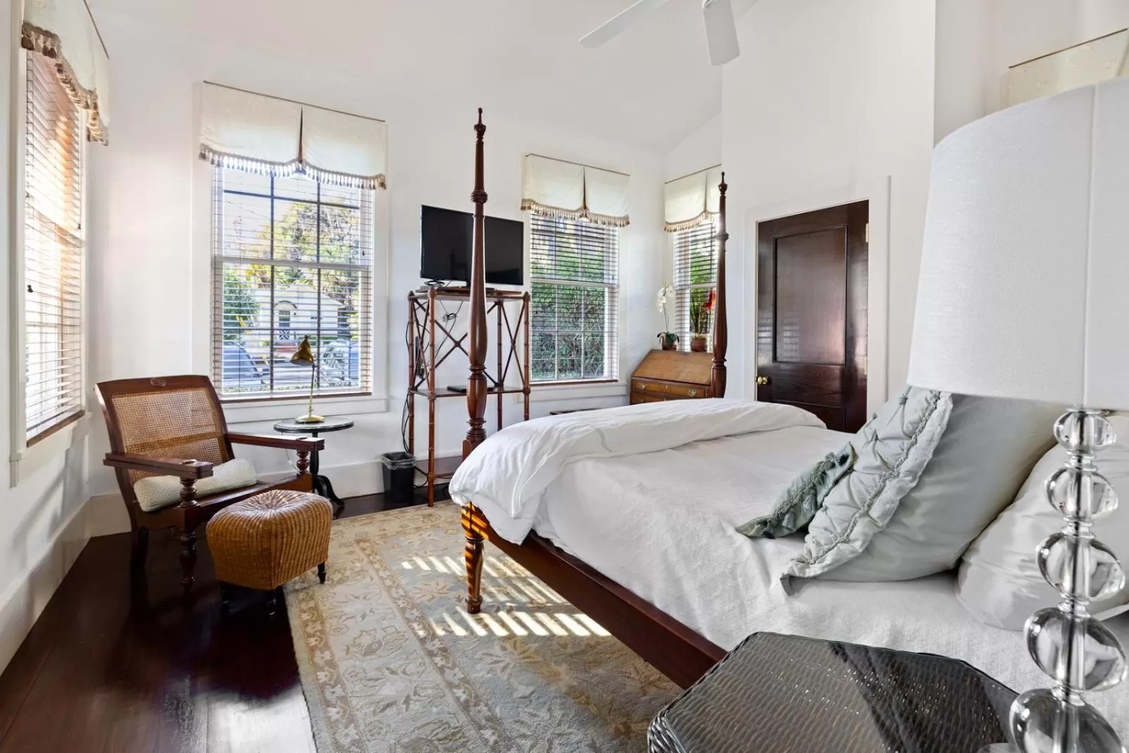 Queen Suite in Rhett House