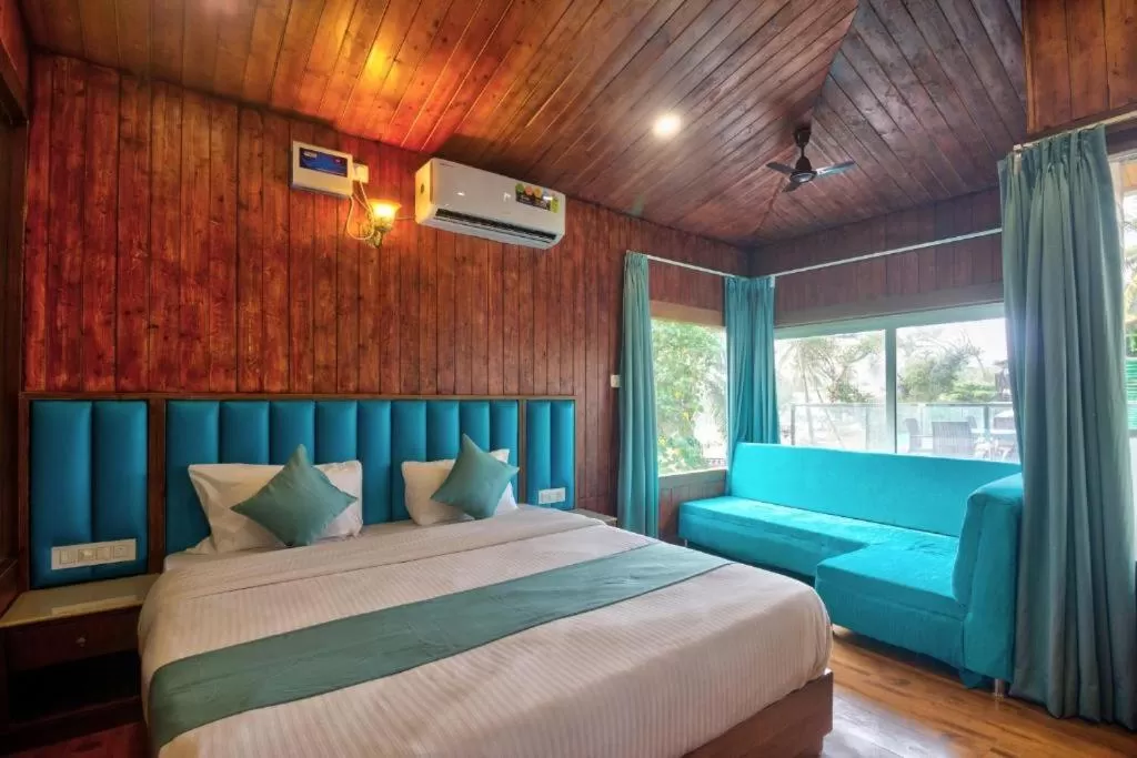 Superior King Suite in Oceano Beach Resort