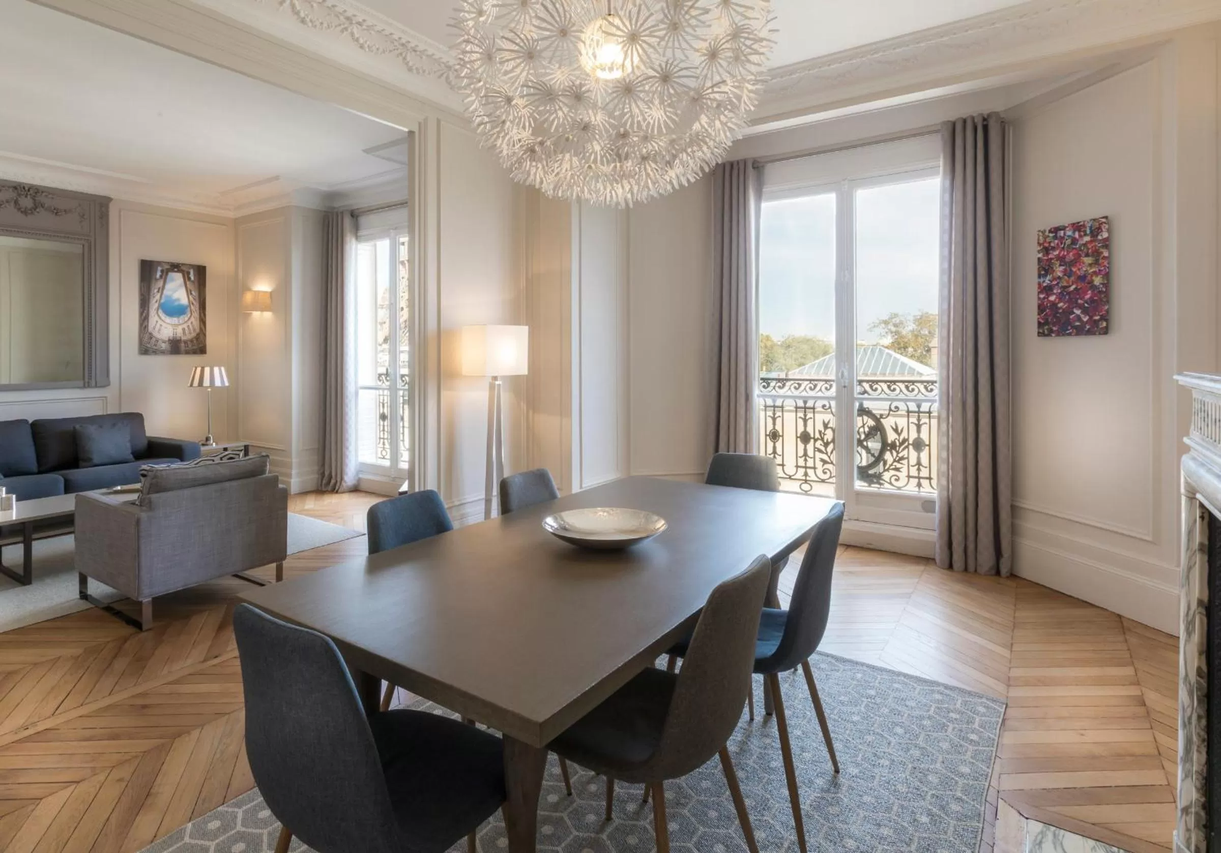 Superior Two-Bedroom Apartment in Résidence Charles Floquet