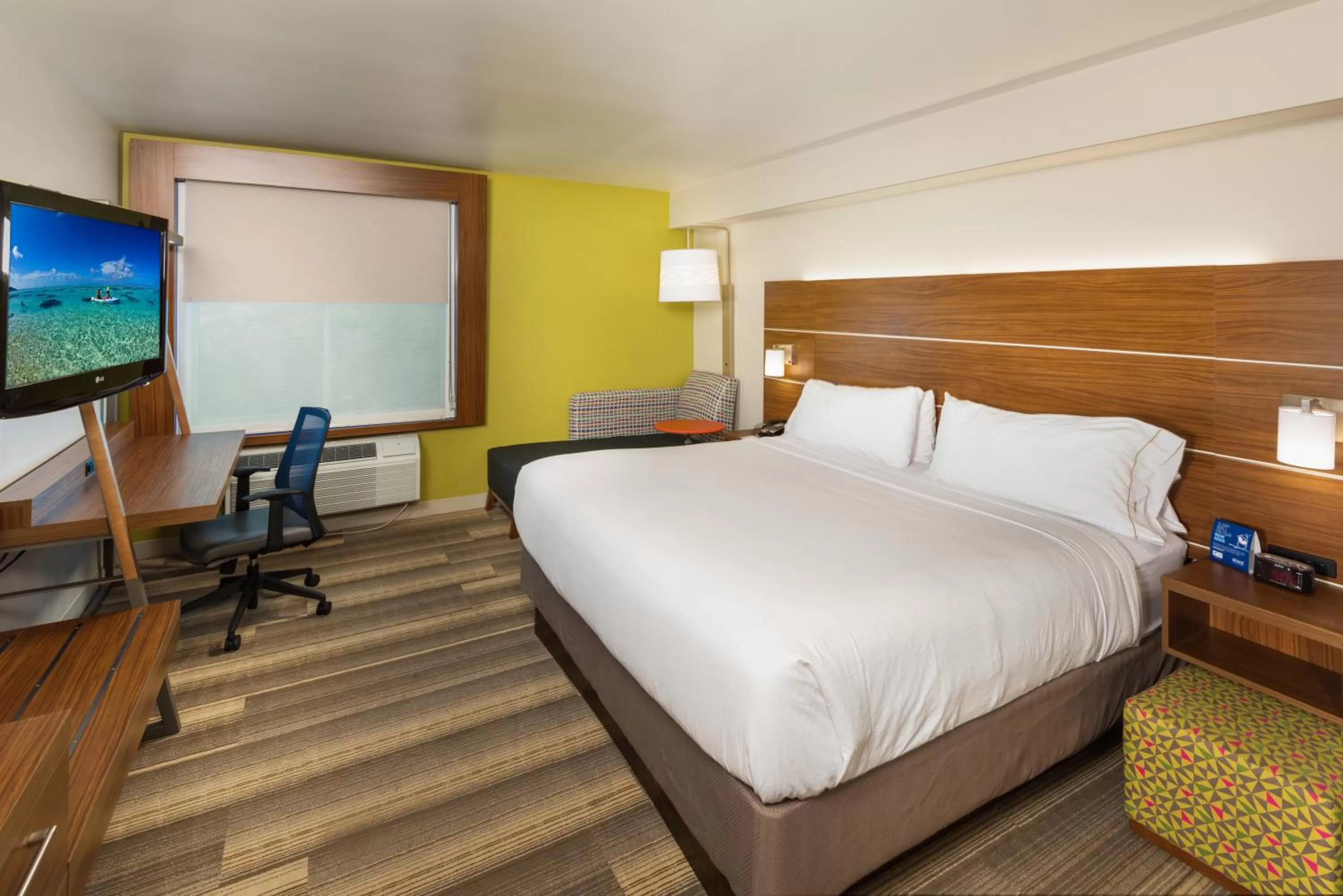 Standard King Room in Holiday Inn Express Peoria North - Glendale by IHG