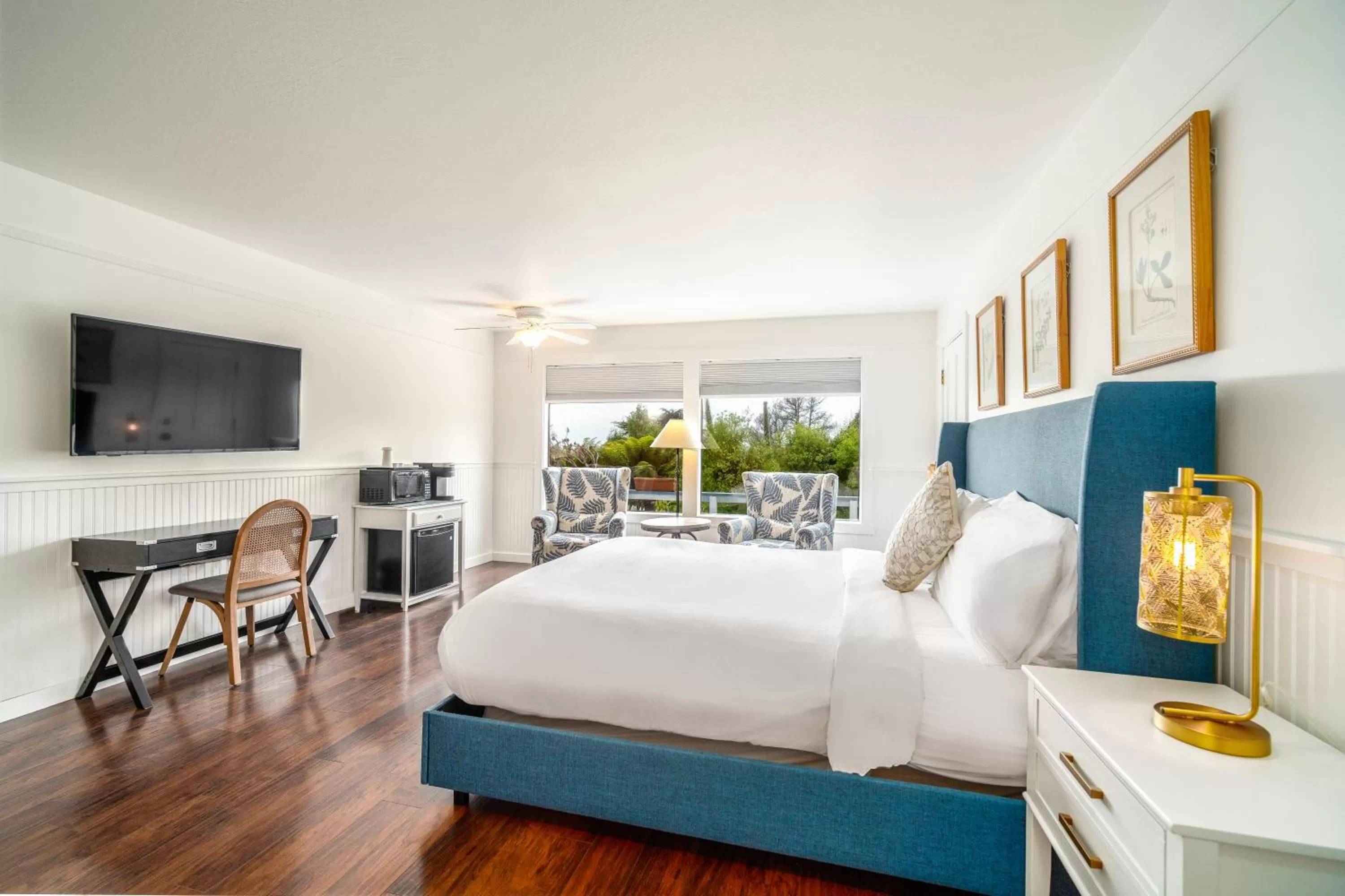 King Suite in Agate Cove Inn