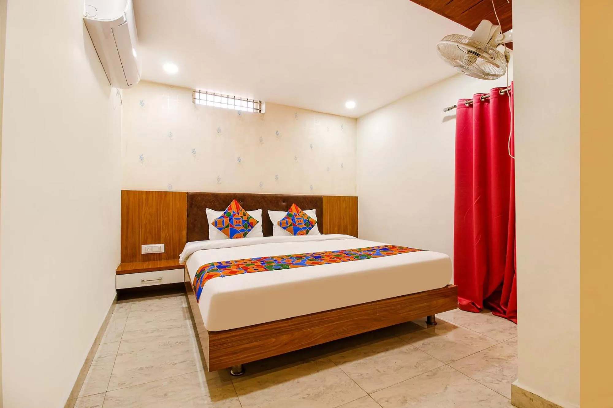 Deluxe Room - single occupancy in FabHotel Silkroute Palace