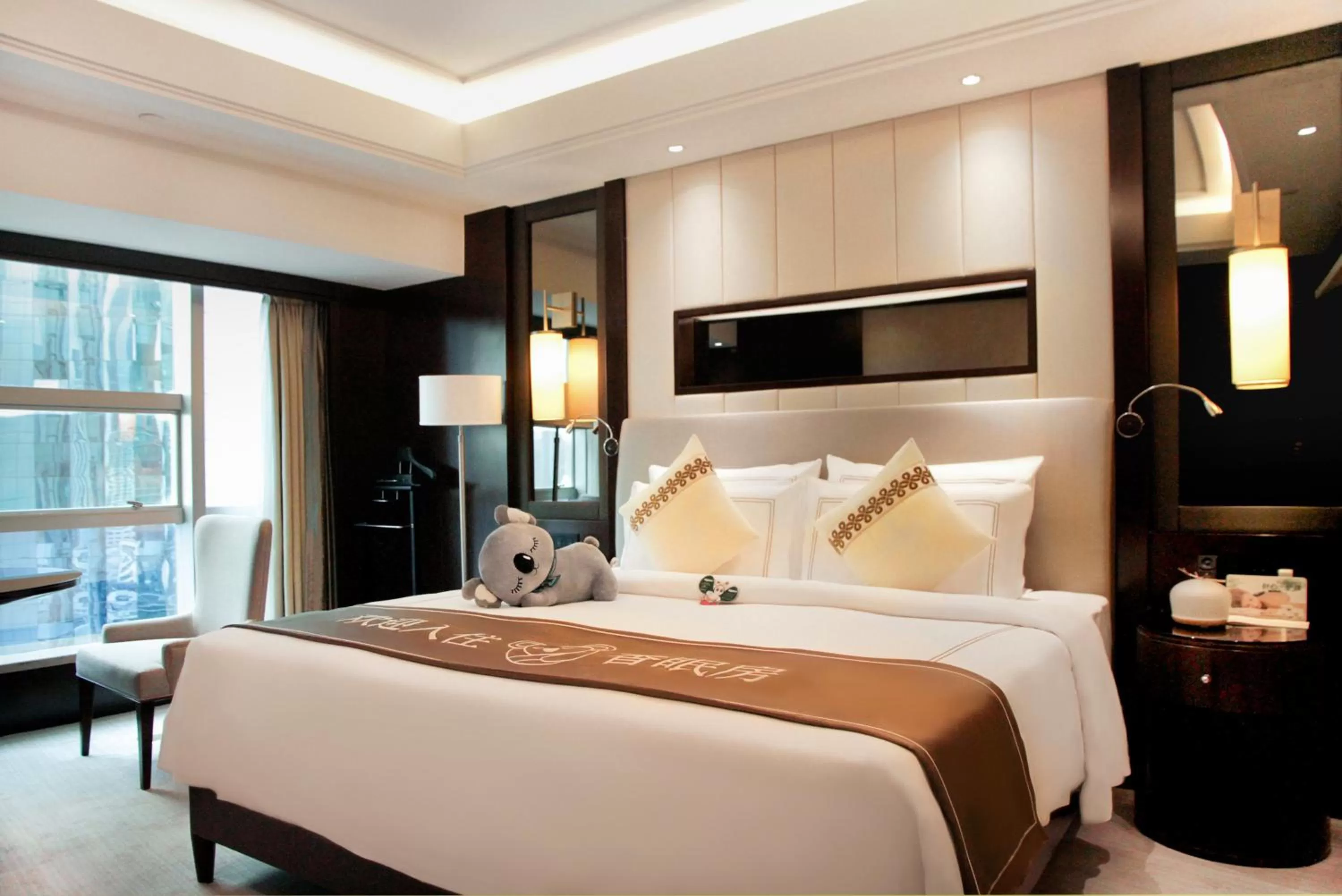 Deluxe King Room in The Pavilion Hotel Shenzhen (Huaqiang NorthBusiness Zone)