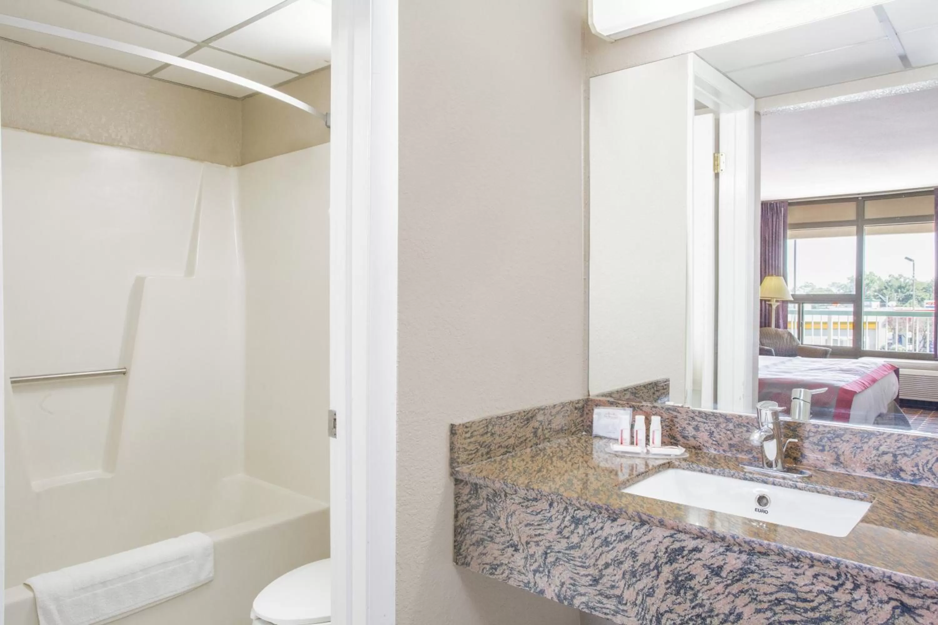 King Room - Disability Access/Non-Smoking in Ramada by Wyndham Edgewood Hotel & Conference Center