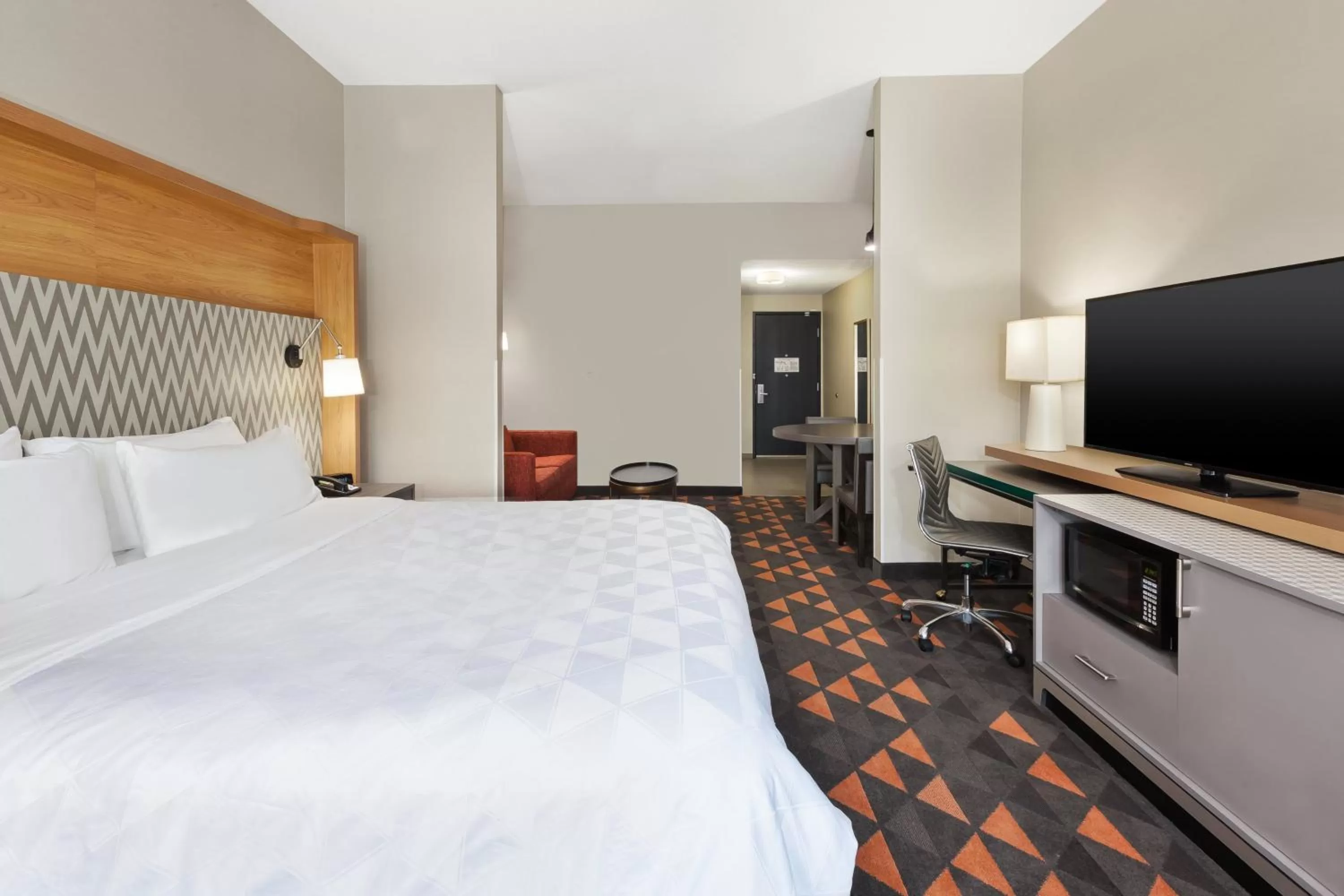 Standard King Room in Holiday Inn Grand Rapids - South by IHG