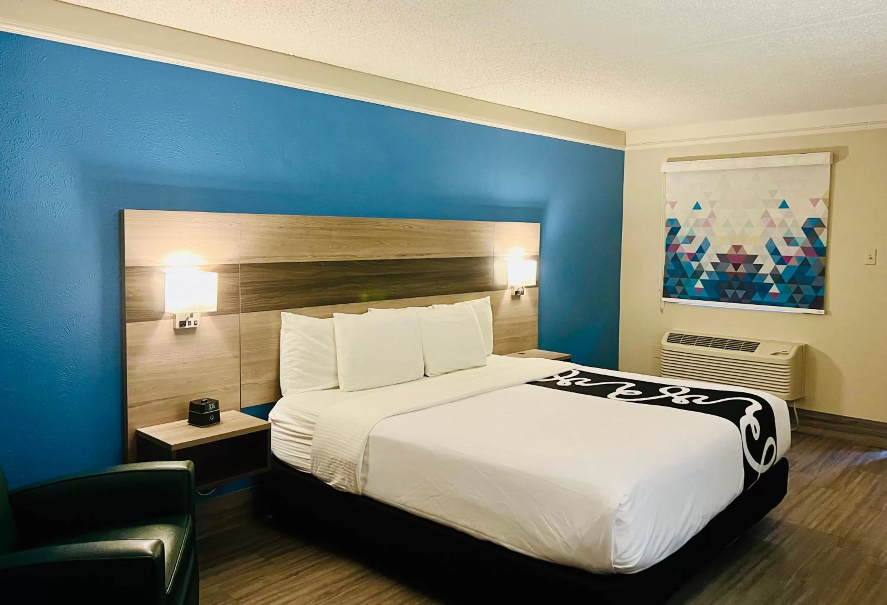 King Suite - Non-Smoking in La Quinta Inn by Wyndham Denver Northglenn