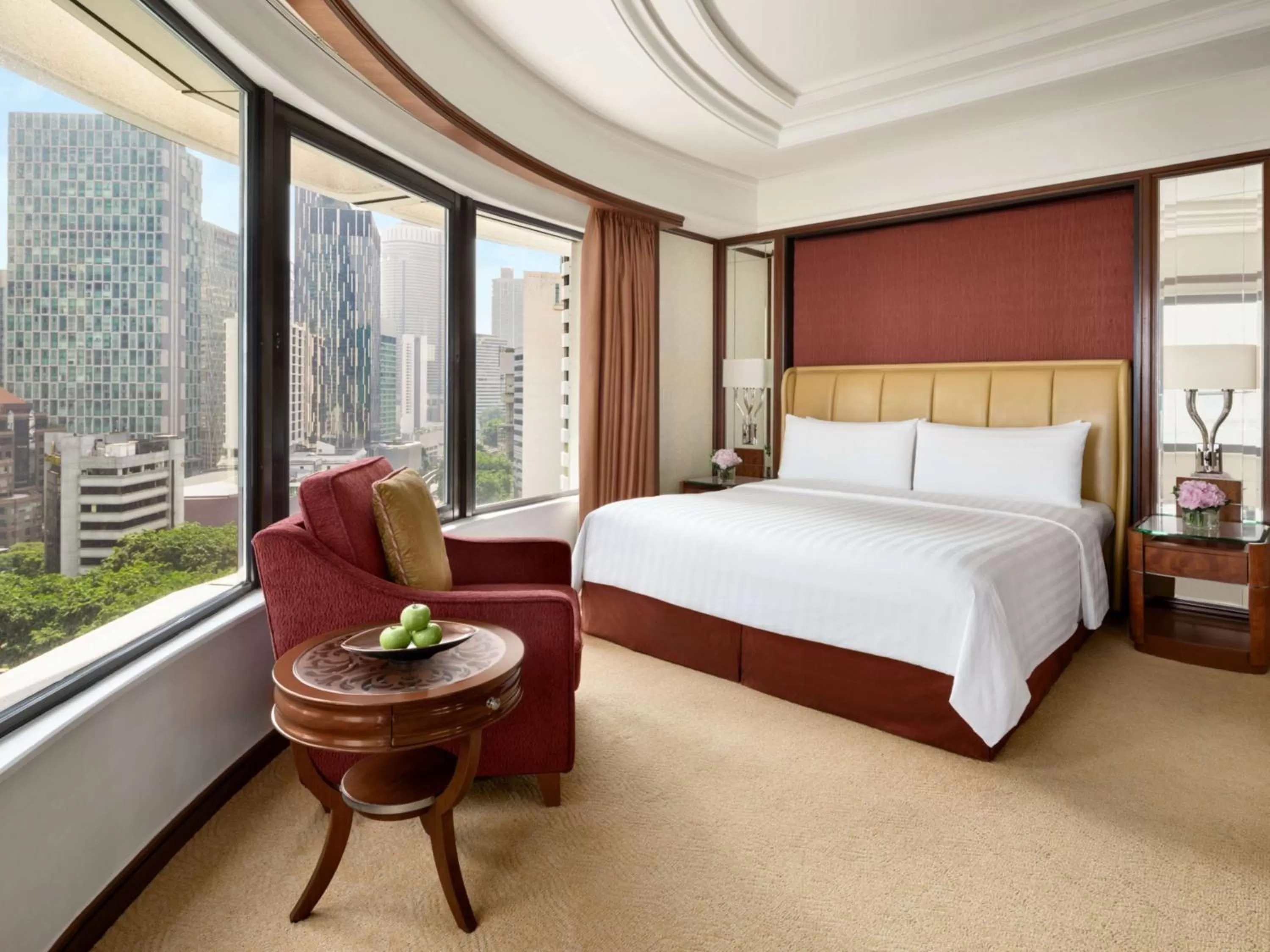 Deluxe King Room in Shangri-La Kuala Lumpur