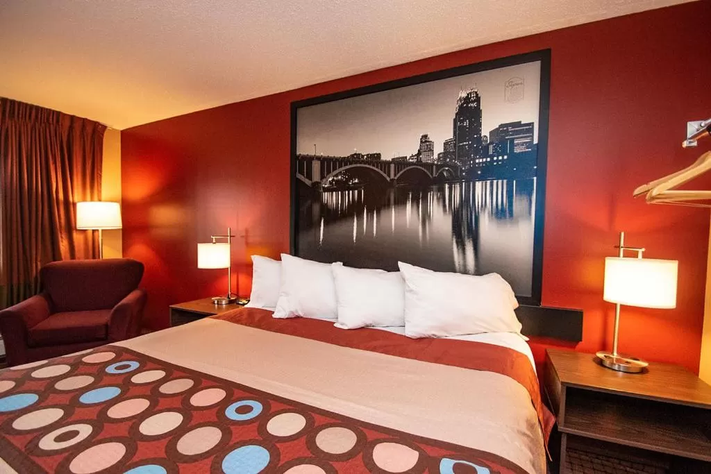 King Room - Non-Smoking in Super 8 by Wyndham Brooklyn Center/MPLS