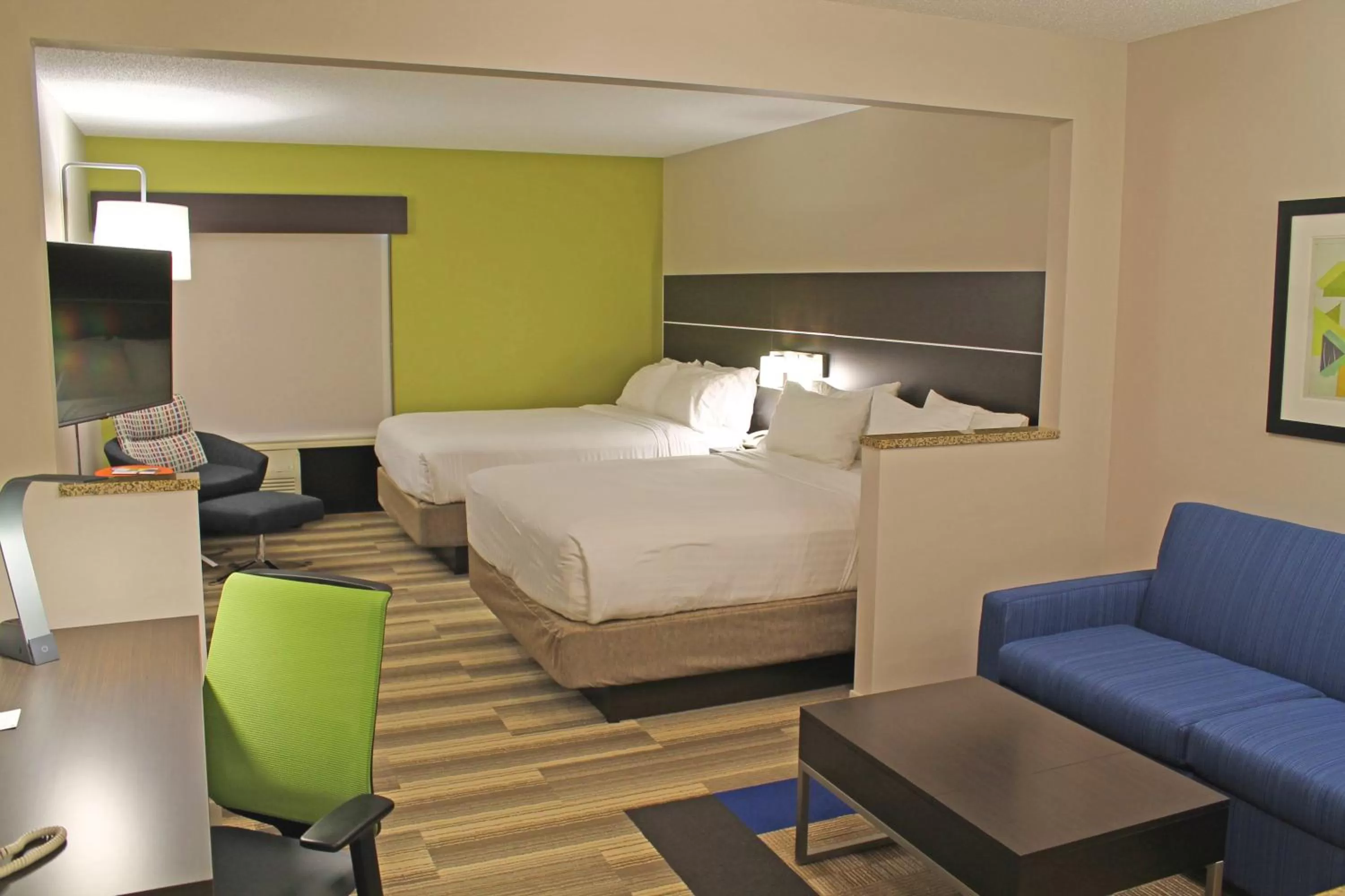 Deluxe Suite in Holiday Inn Express Hotel & Suites Cape Girardeau I-55 by IHG