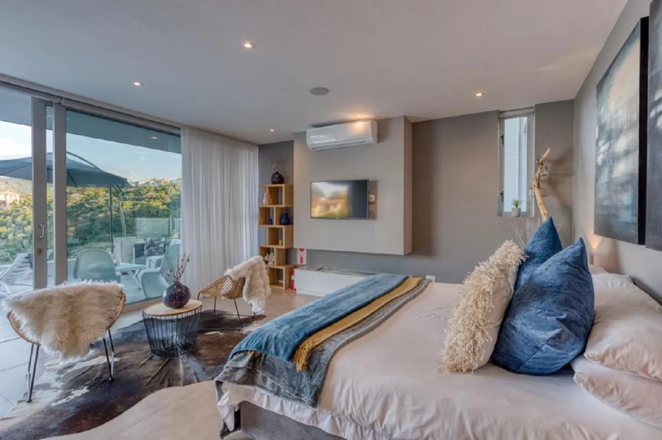 Deluxe Junior Suite in Crown on the Heads