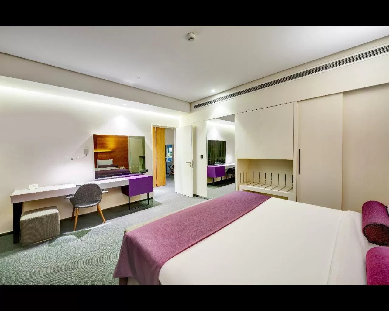 Lagoon Suite + 20 % Discount on F&B in The Act Hotel Sharjah