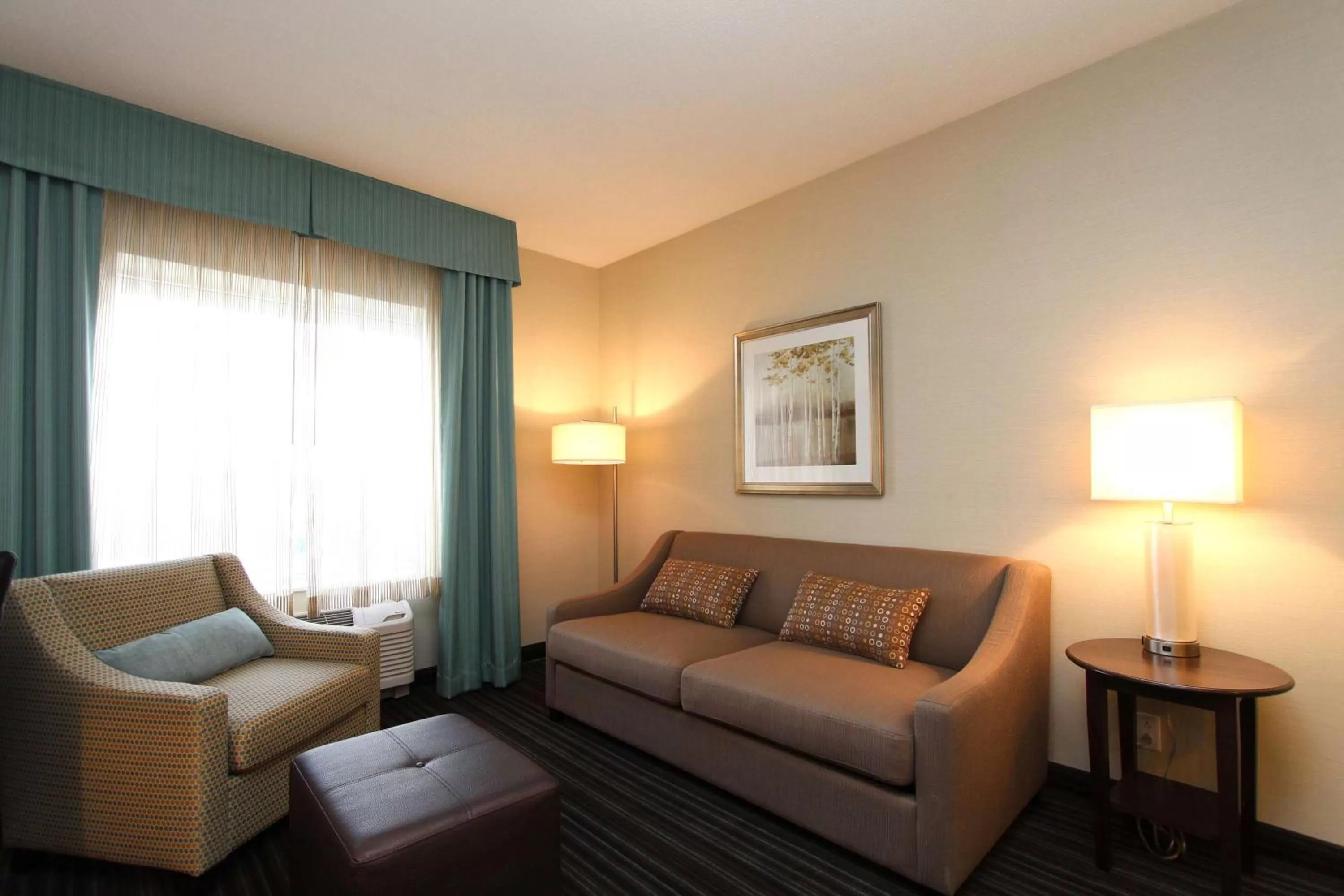 King Room with Accessible Tub - Mobility and Hearing Access/Non-Smoking in Hampton Inn & Suites by Hilton St. John's Airport